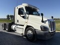 2018 Freightliner Cascadia 125 Semi Trucks/Trailer