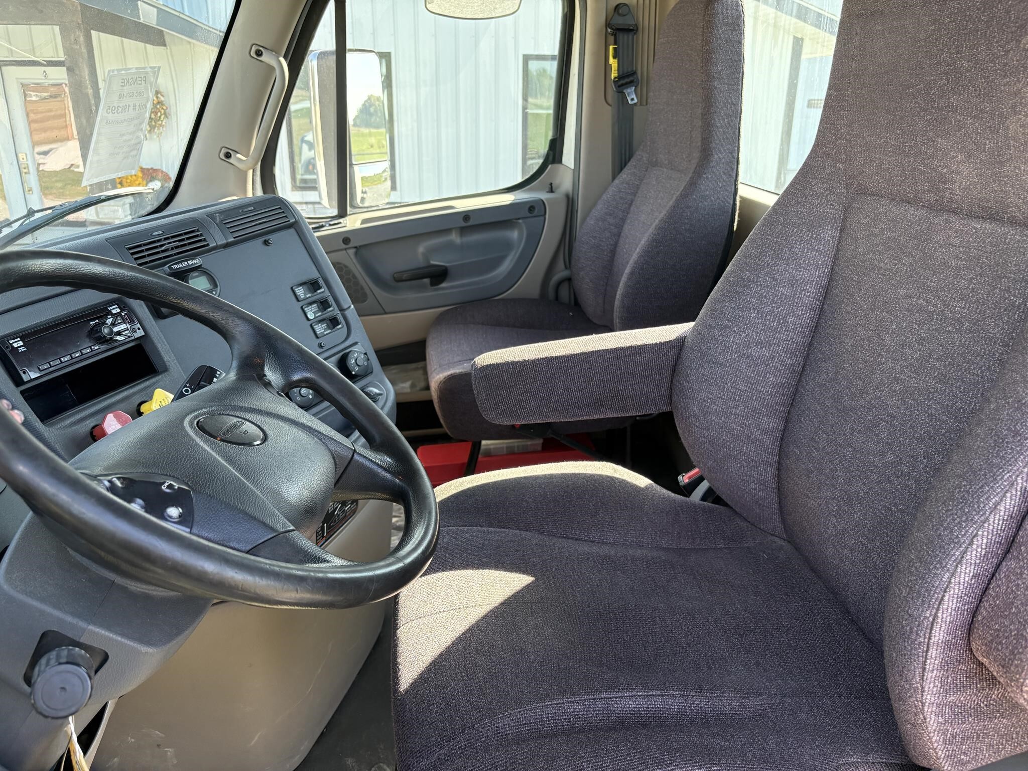 2018 Freightliner Cascadia 125 Semi Trucks/Trailer