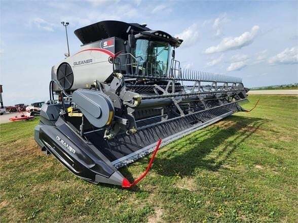 2025 Gleaner 9335 Platform