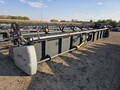 2010 Gleaner 8200 Platform