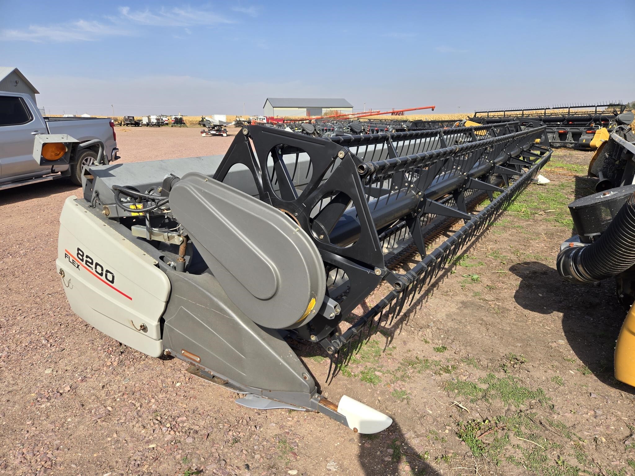 2011 Gleaner 8200 Platform