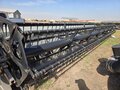 2011 Gleaner 8200 Platform