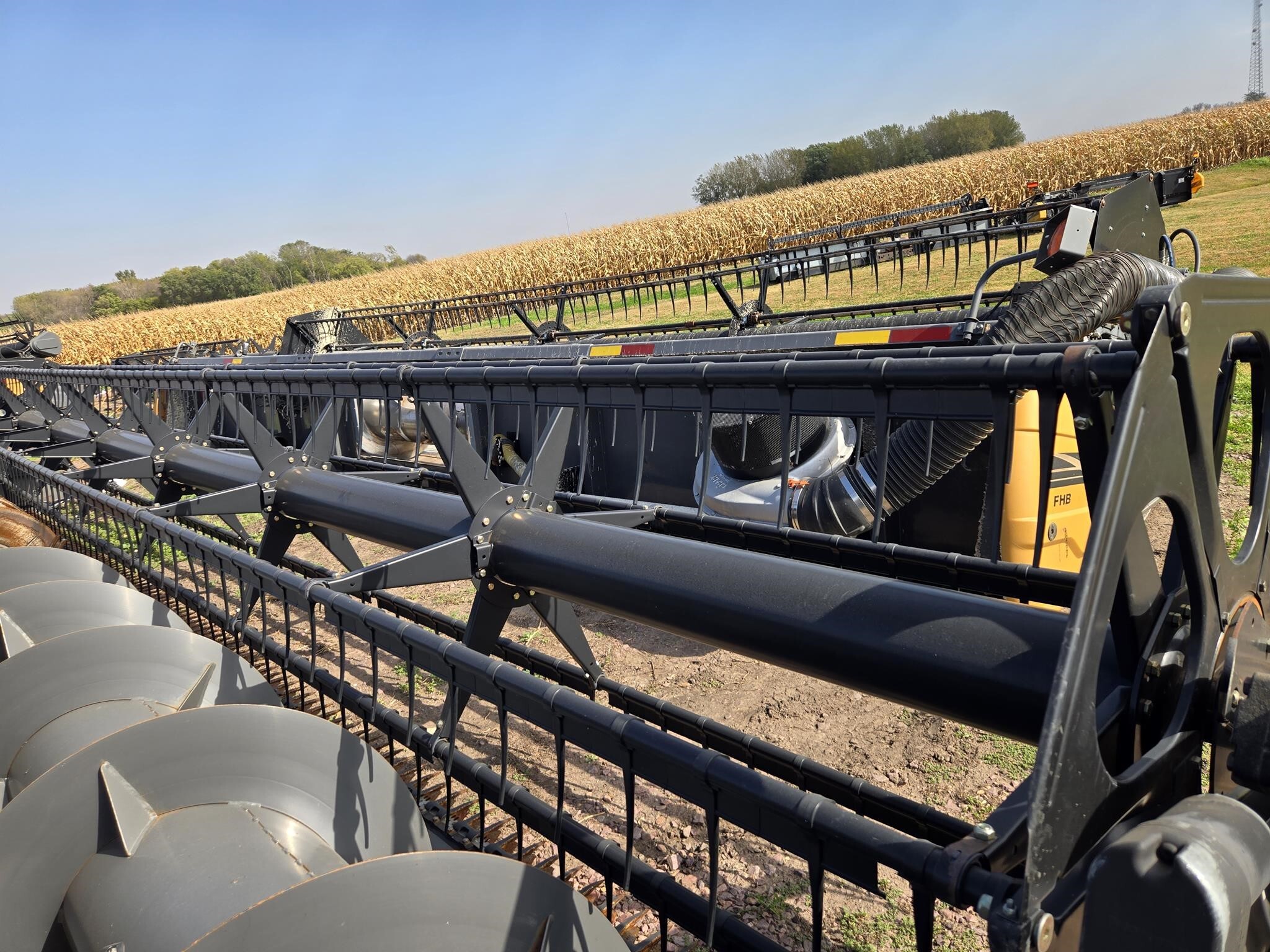 2011 Gleaner 8200 Platform