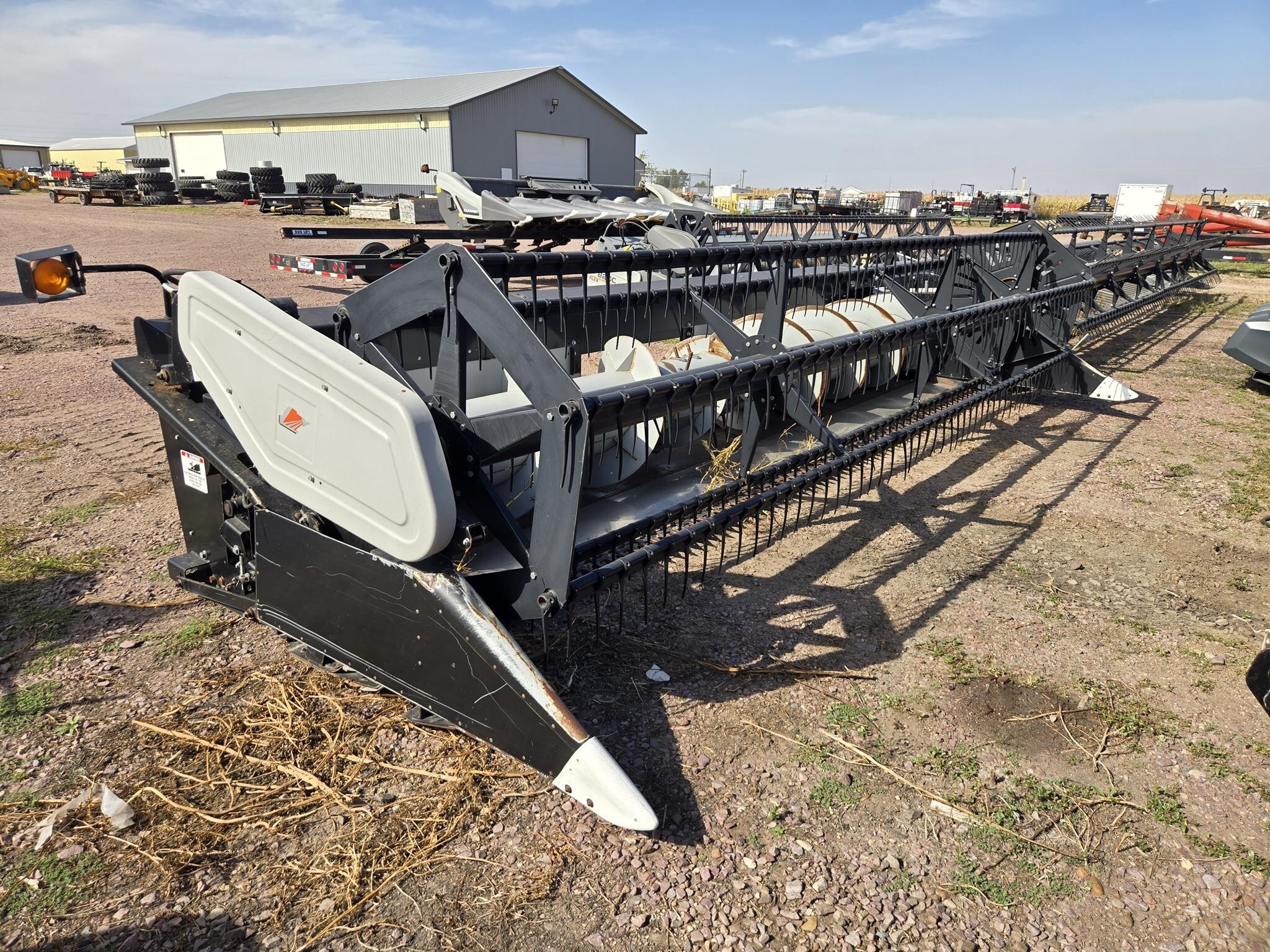 1998 Gleaner 820 Platform