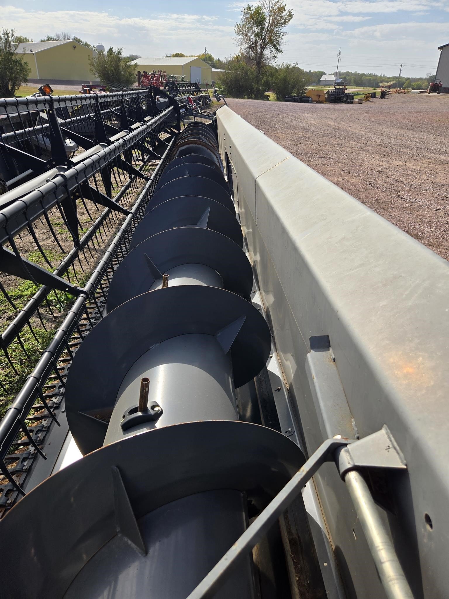 2011 Gleaner 8200 Platform