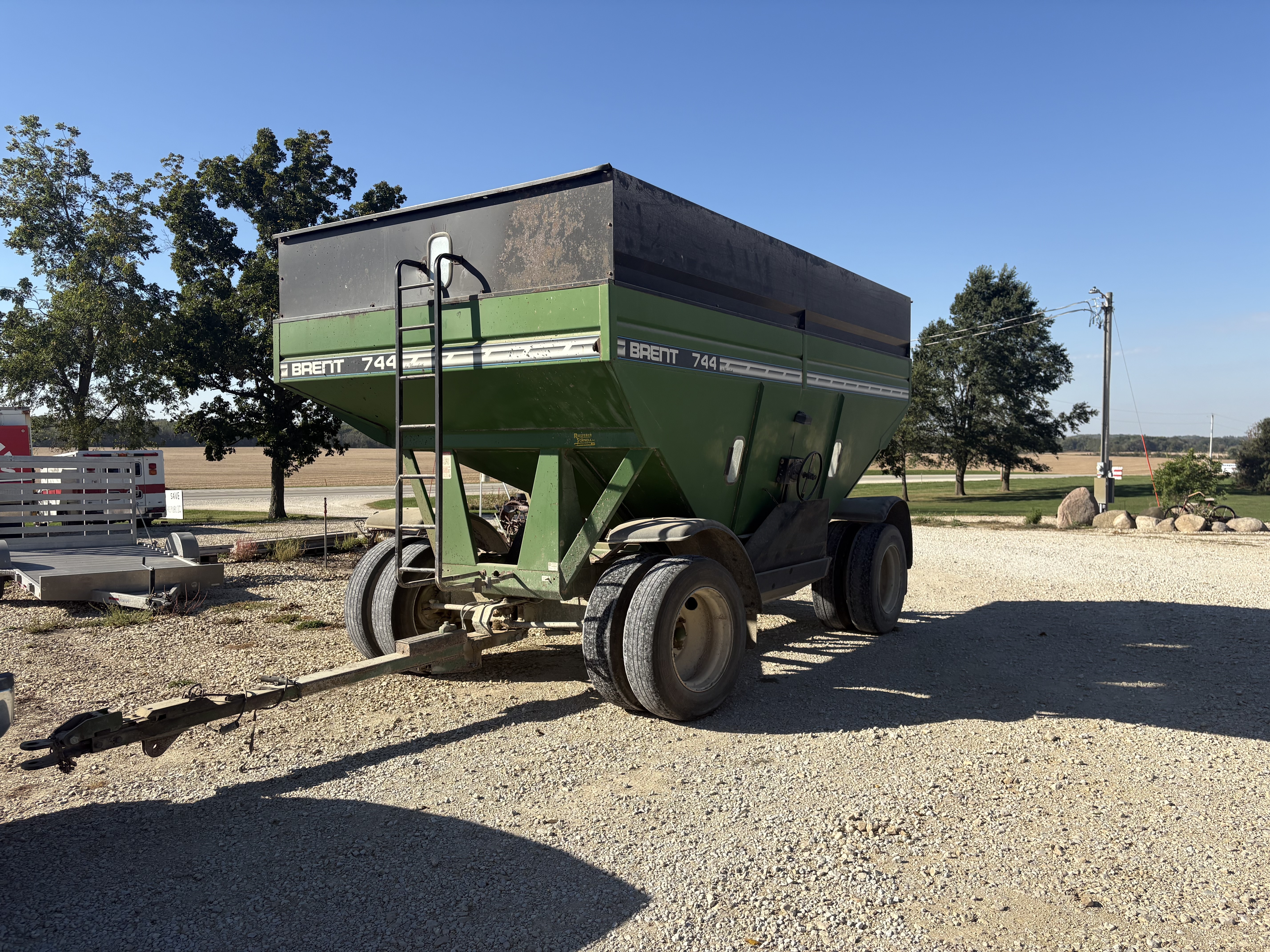 2010 Brent 744 Gravity Wagon