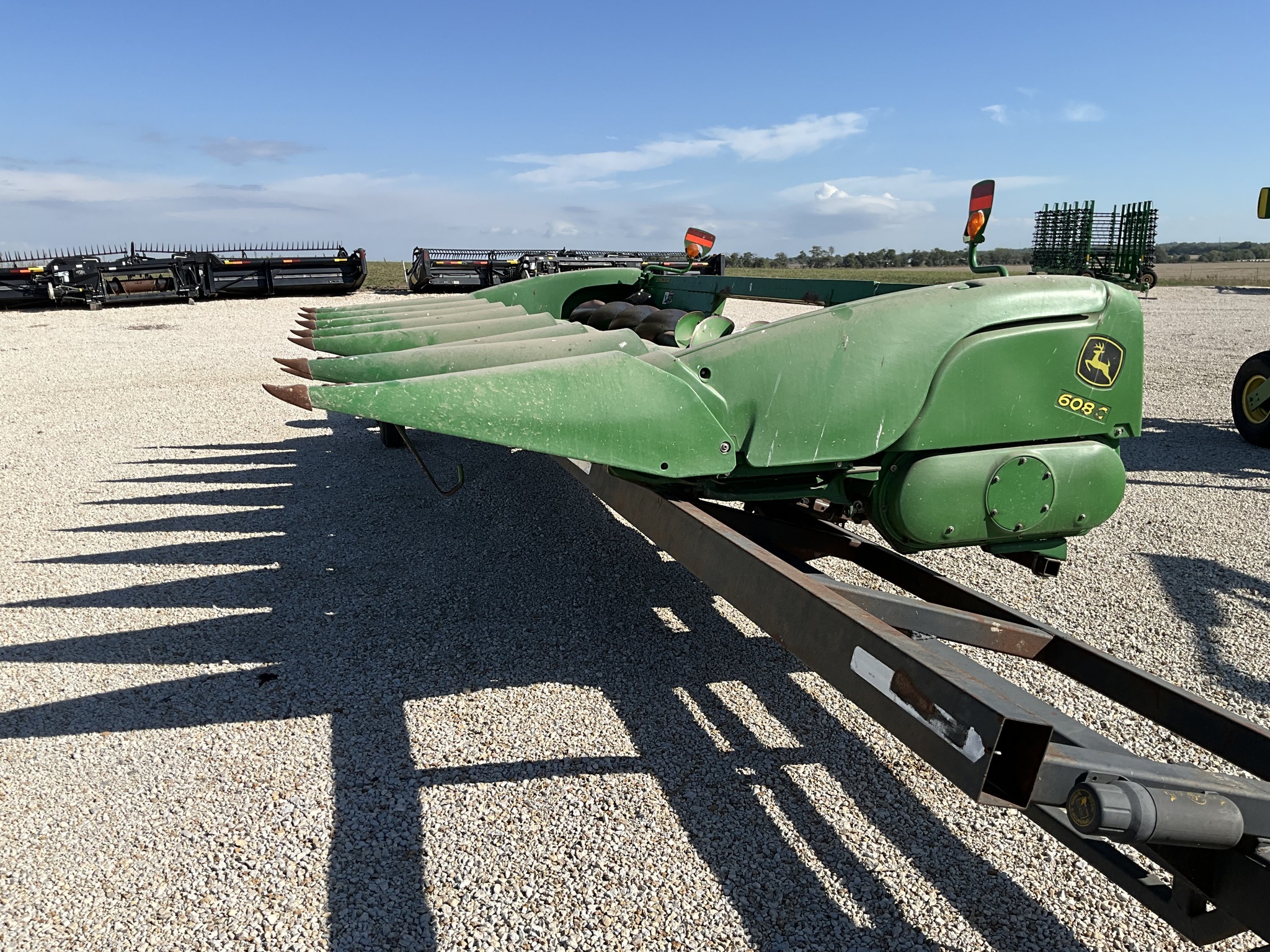2010 John Deere 608C Corn Head