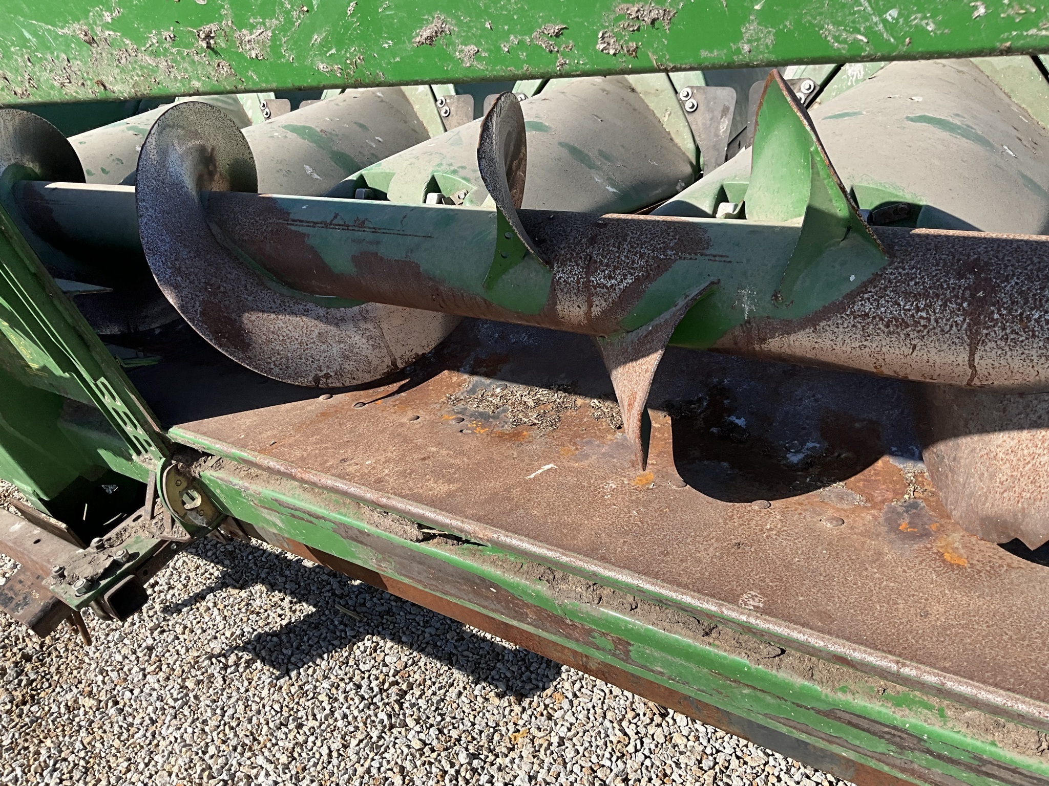 2010 John Deere 608C Corn Head