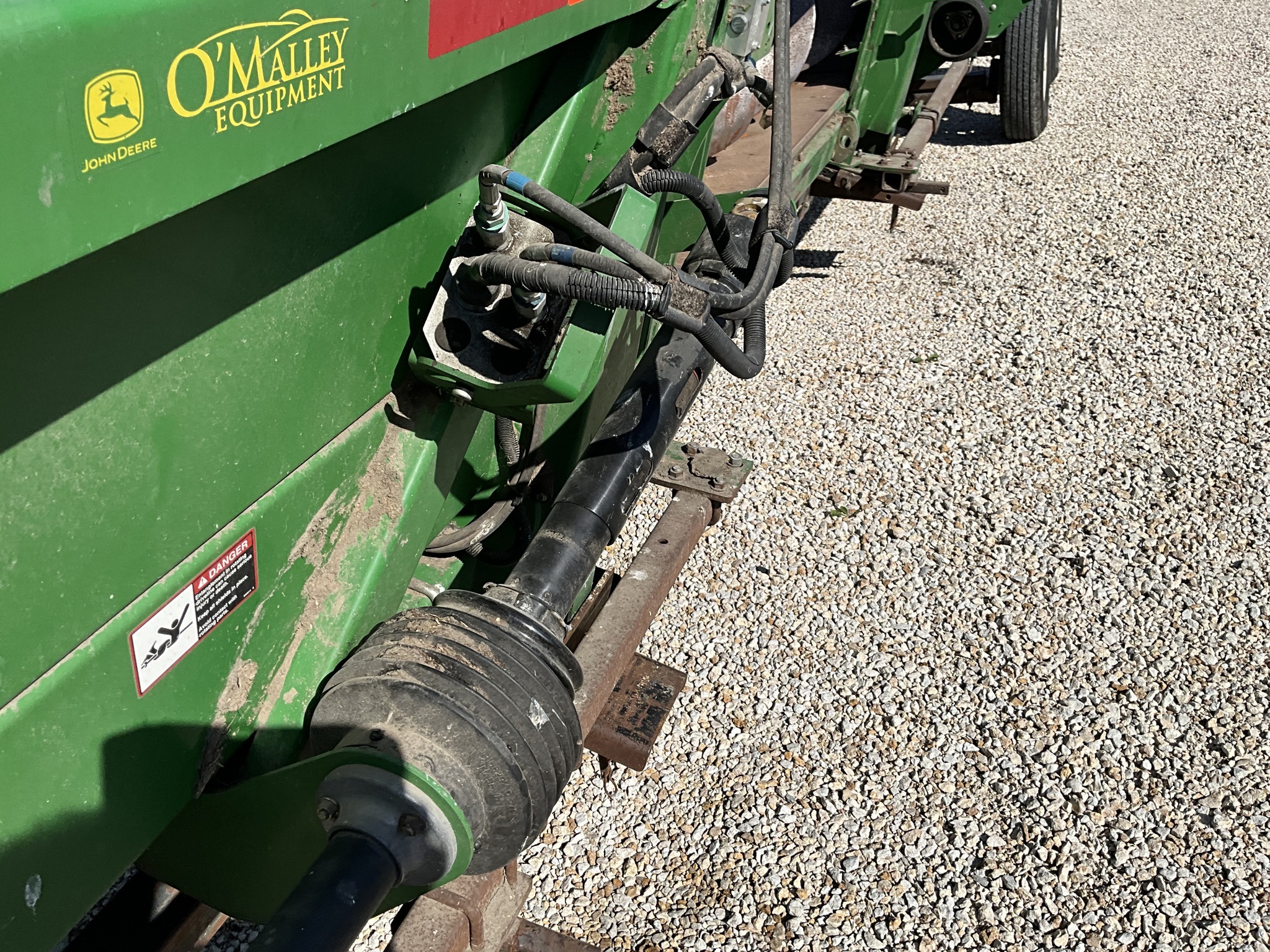 2010 John Deere 608C Corn Head
