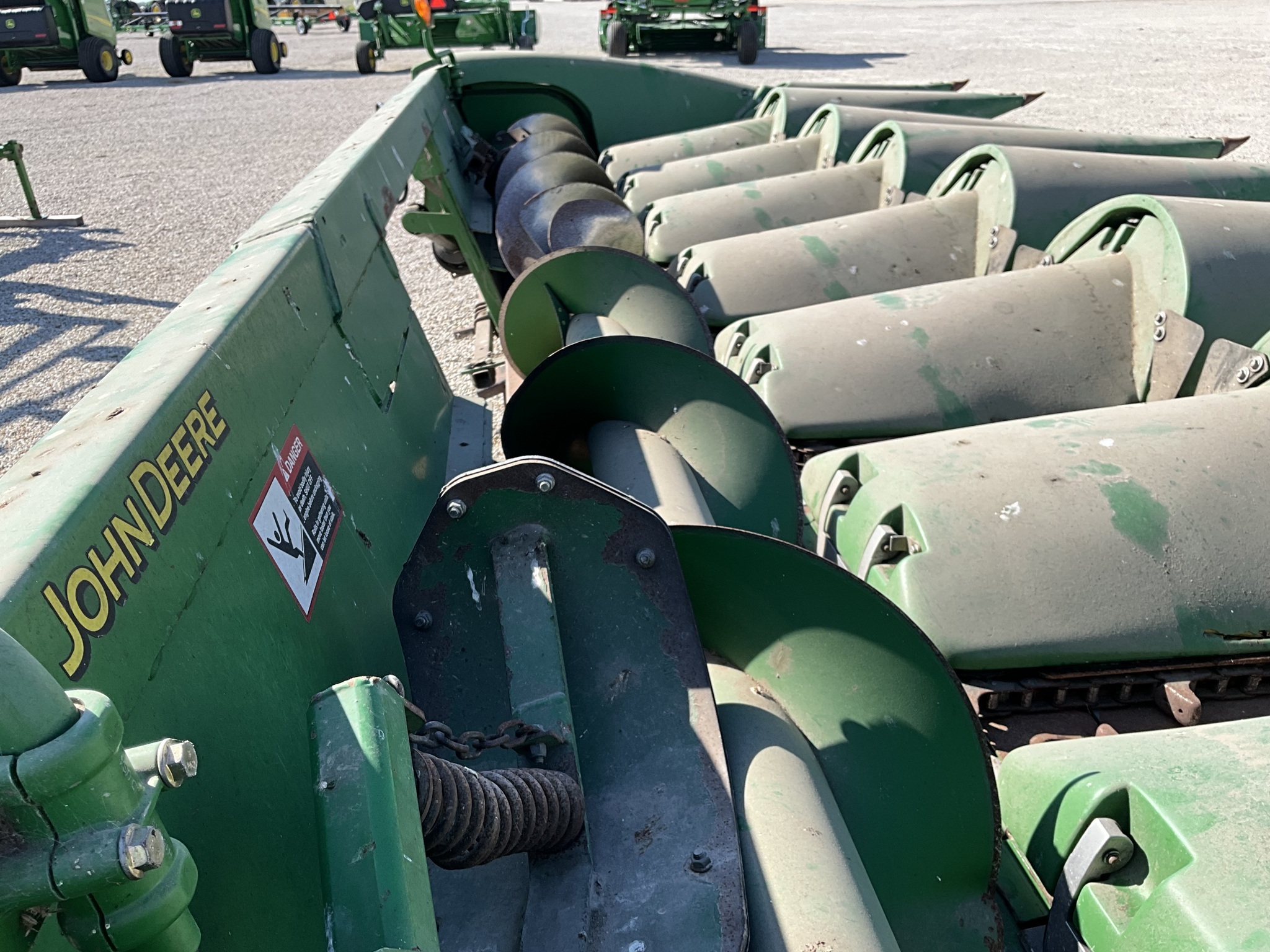 2010 John Deere 608C Corn Head