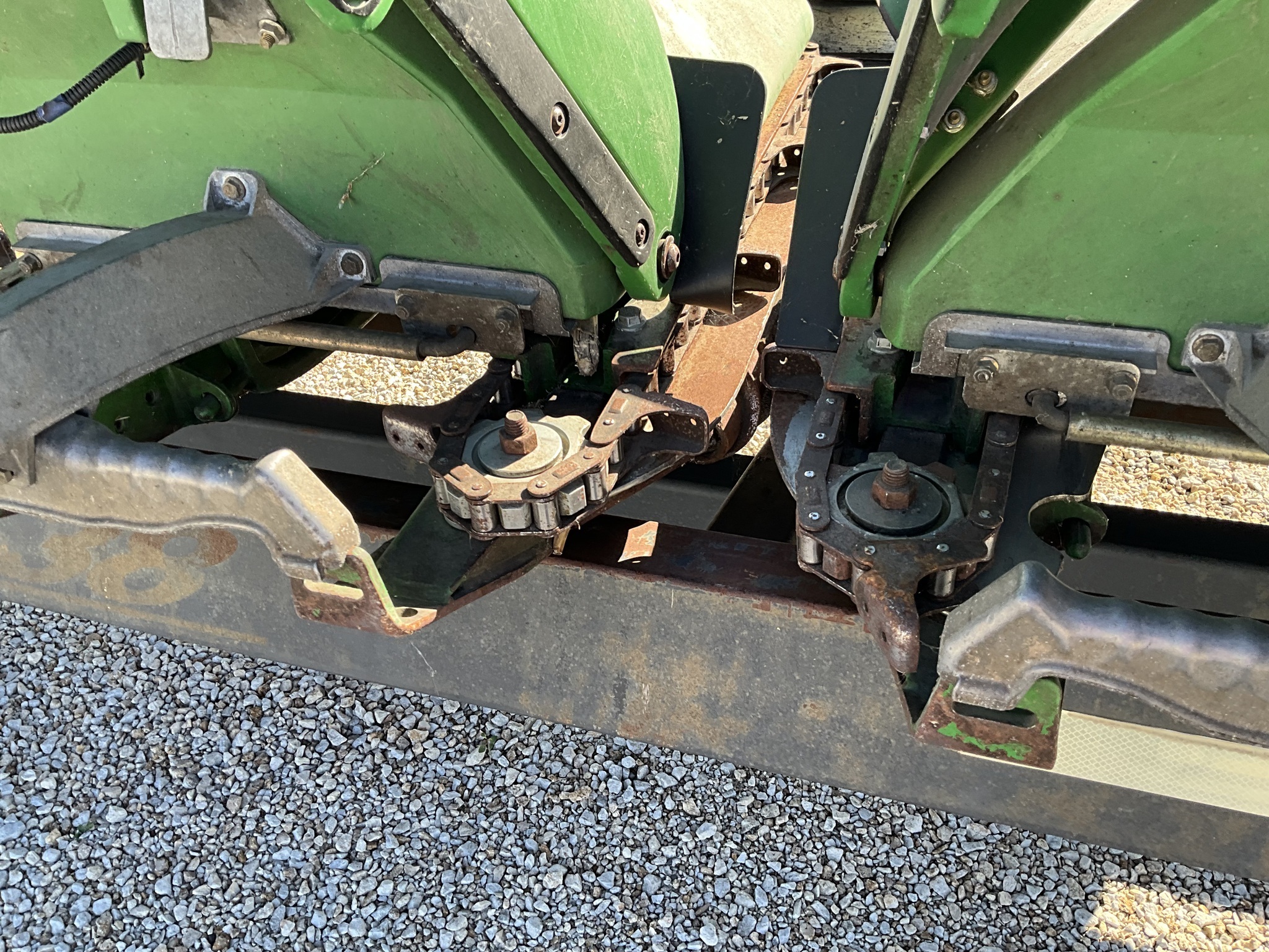 2010 John Deere 608C Corn Head