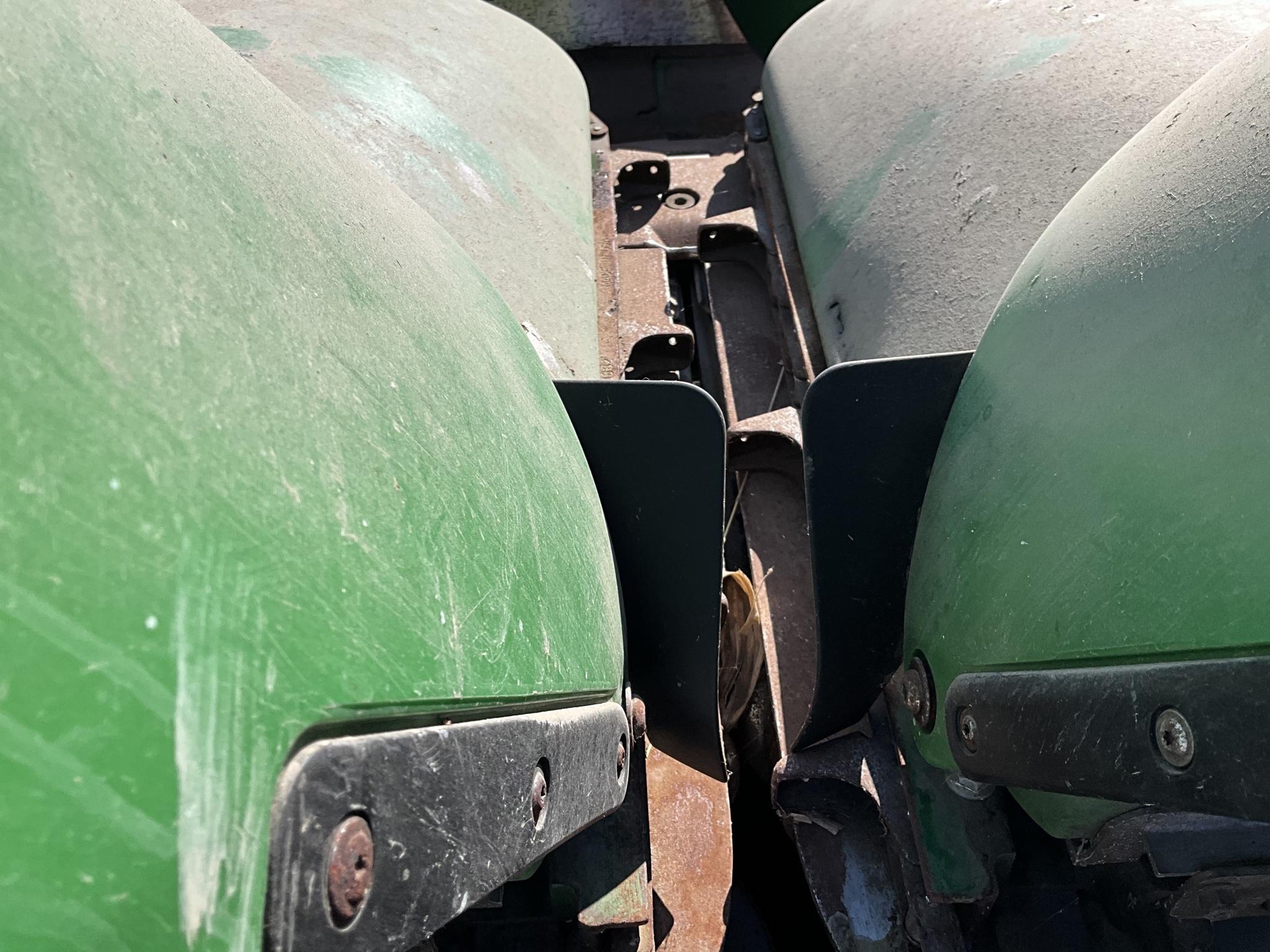 2010 John Deere 608C Corn Head