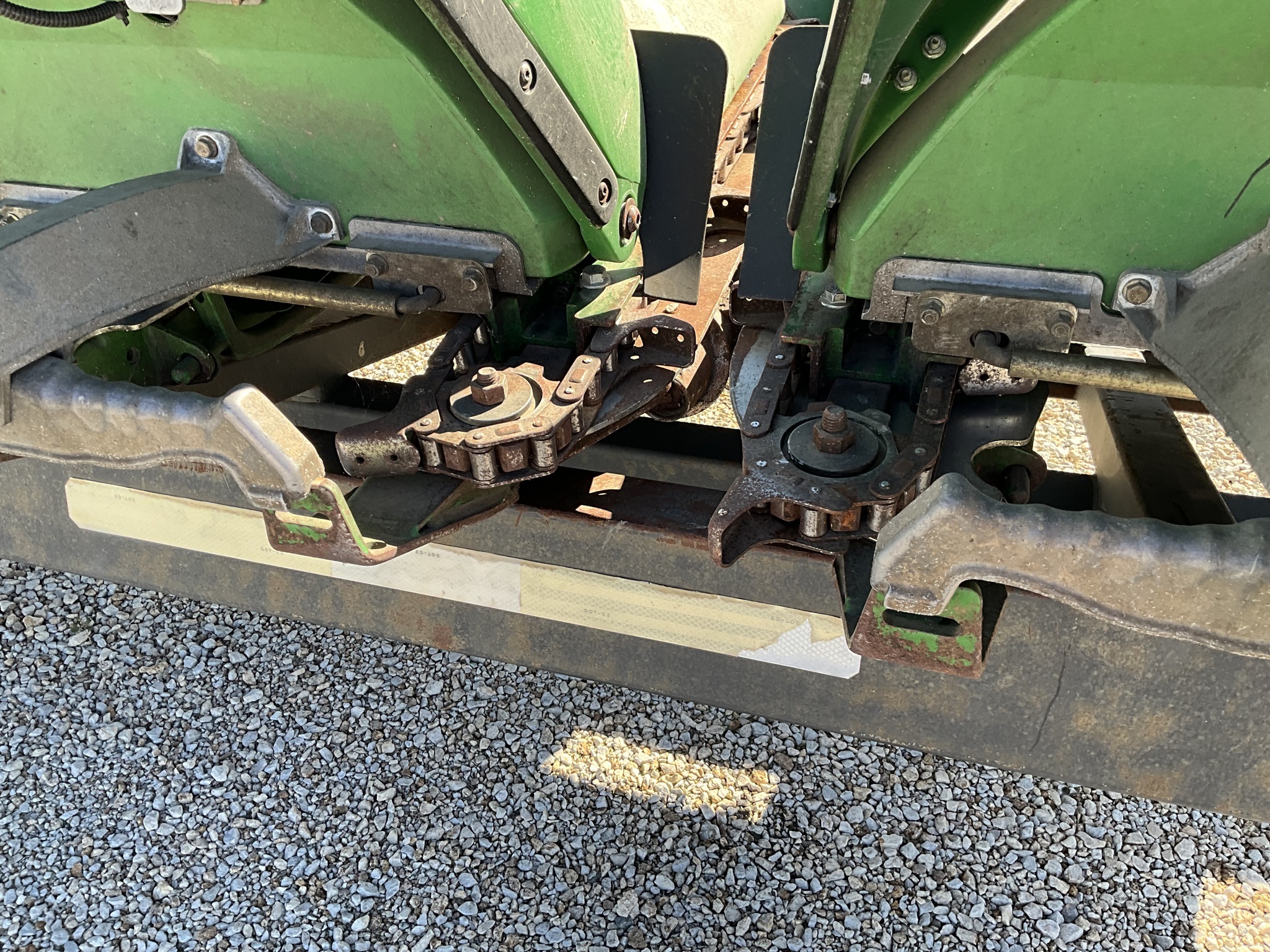 2010 John Deere 608C Corn Head