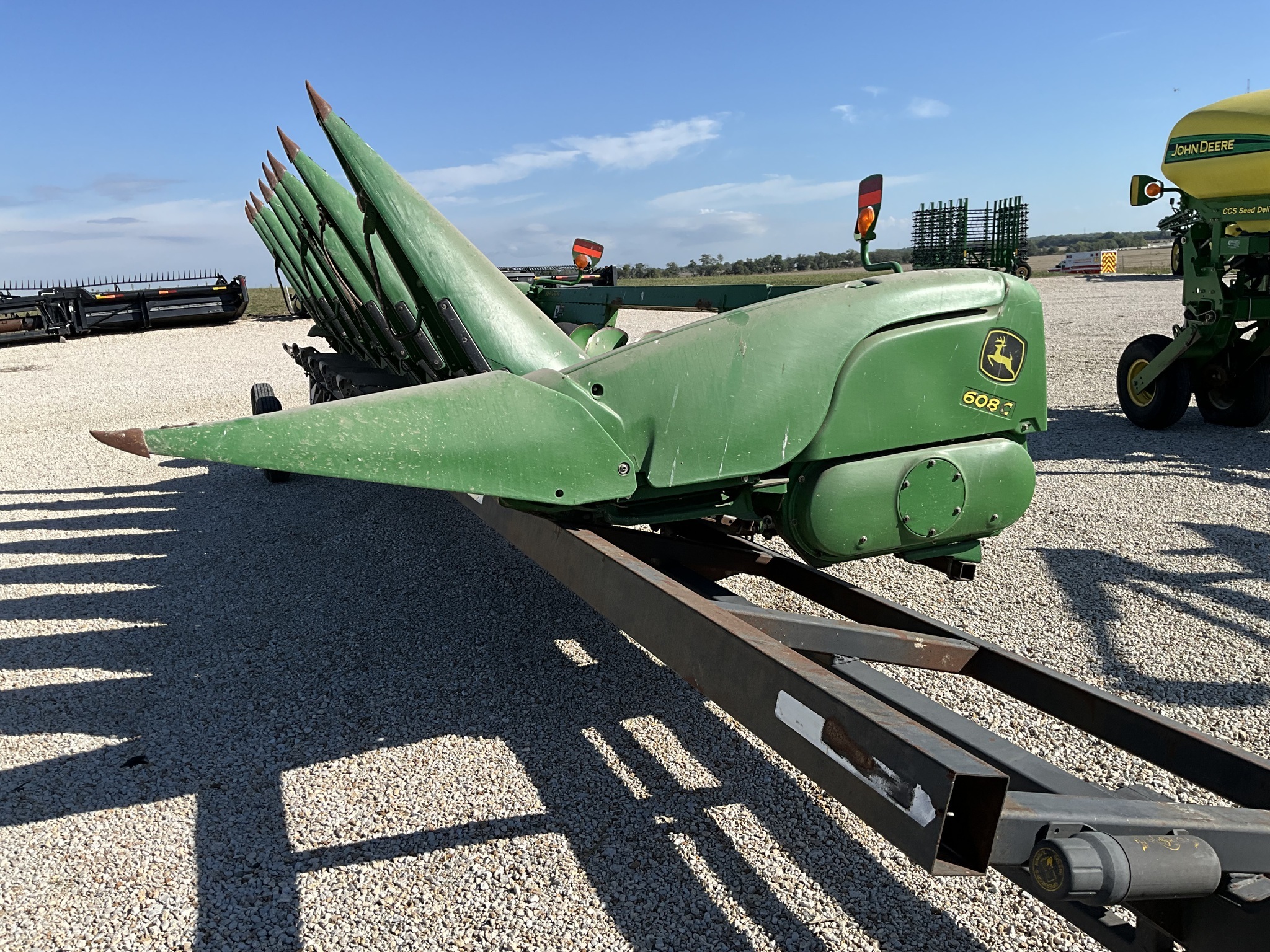 2010 John Deere 608C Corn Head