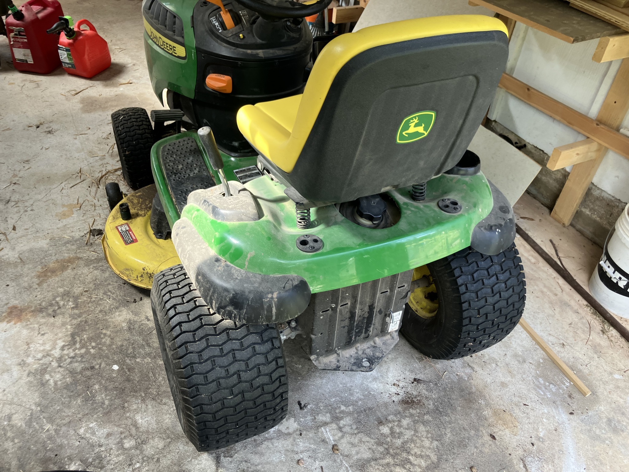 2017 John Deere D130 Lawn Mower