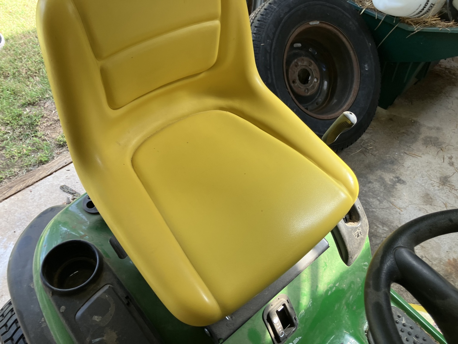2017 John Deere D130 Lawn Mower