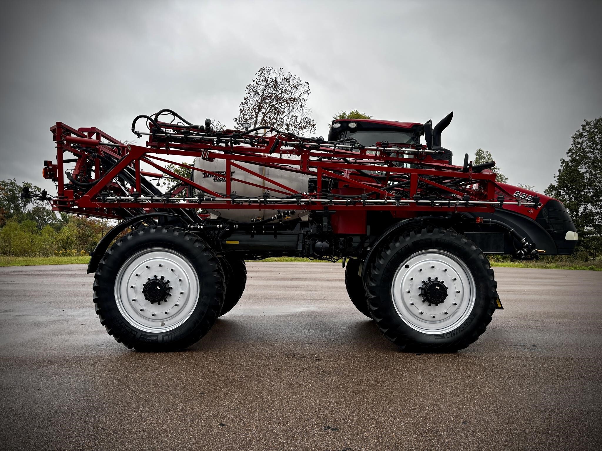 2019 Case IH TRIDENT 5550 Self-Propelled Sprayer