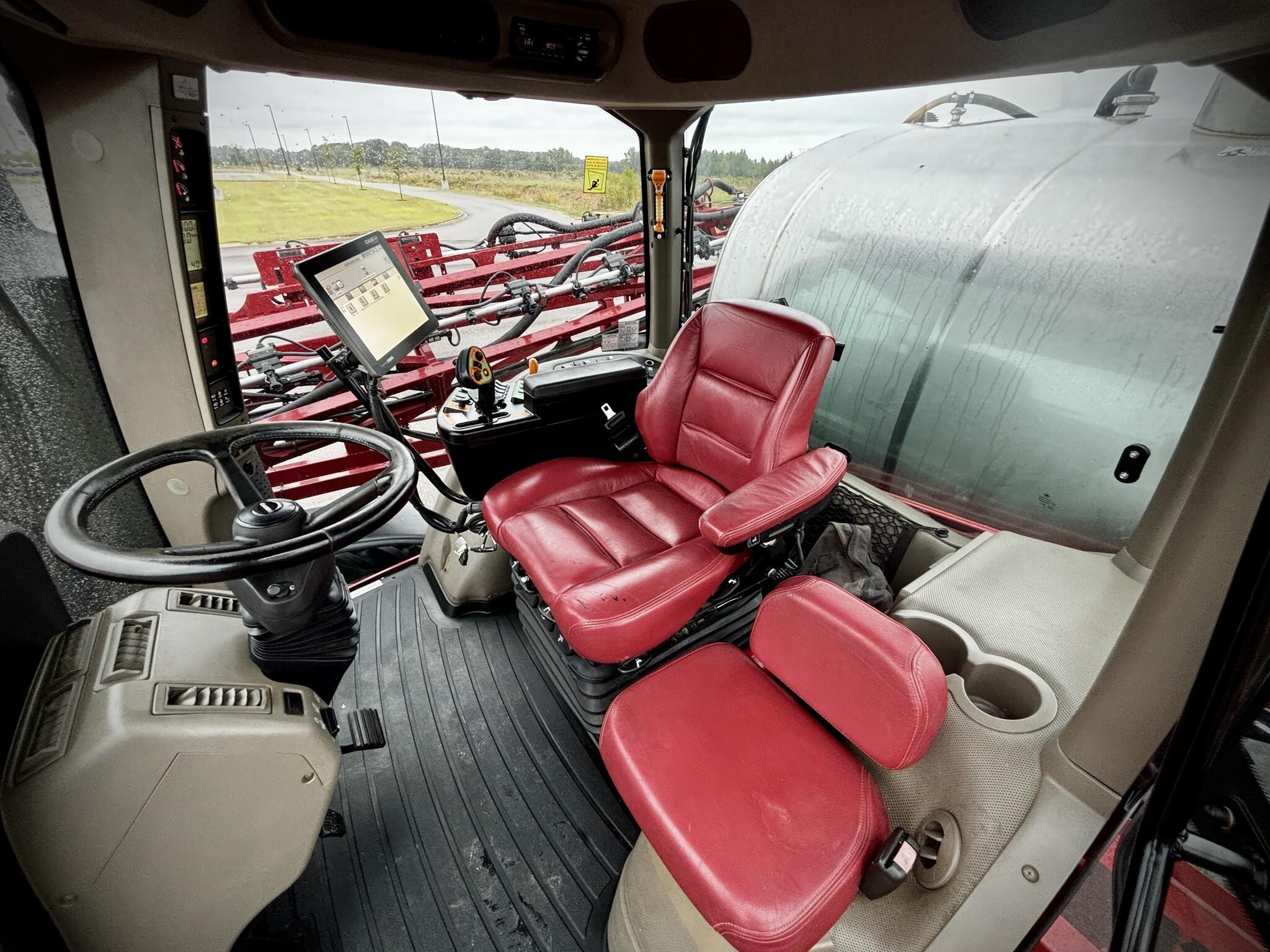 2019 Case IH TRIDENT 5550 Self-Propelled Sprayer