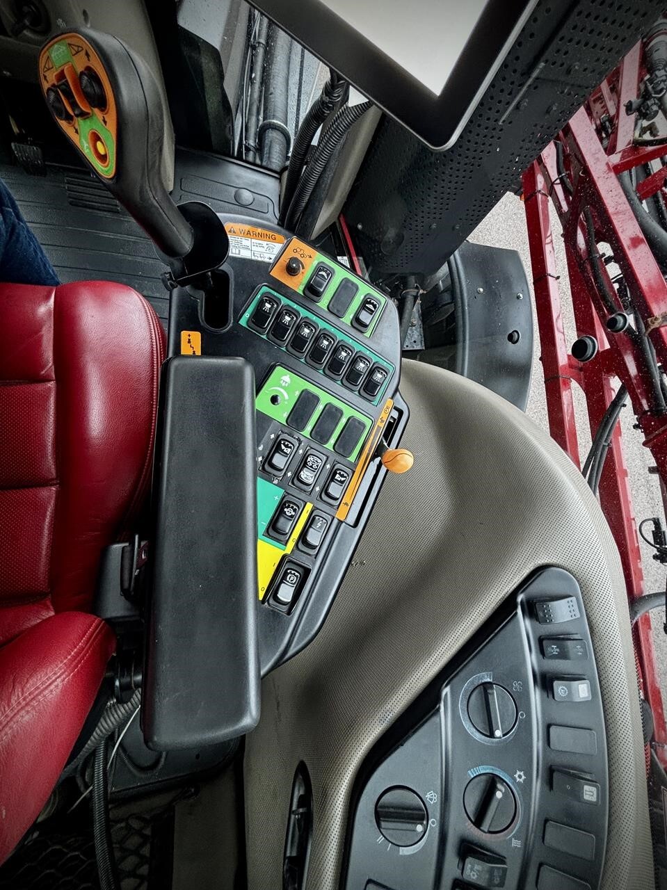 2019 Case IH TRIDENT 5550 Self-Propelled Sprayer