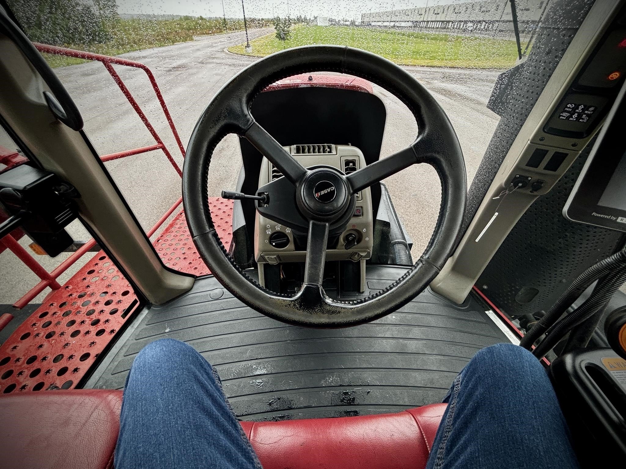 2019 Case IH TRIDENT 5550 Self-Propelled Sprayer