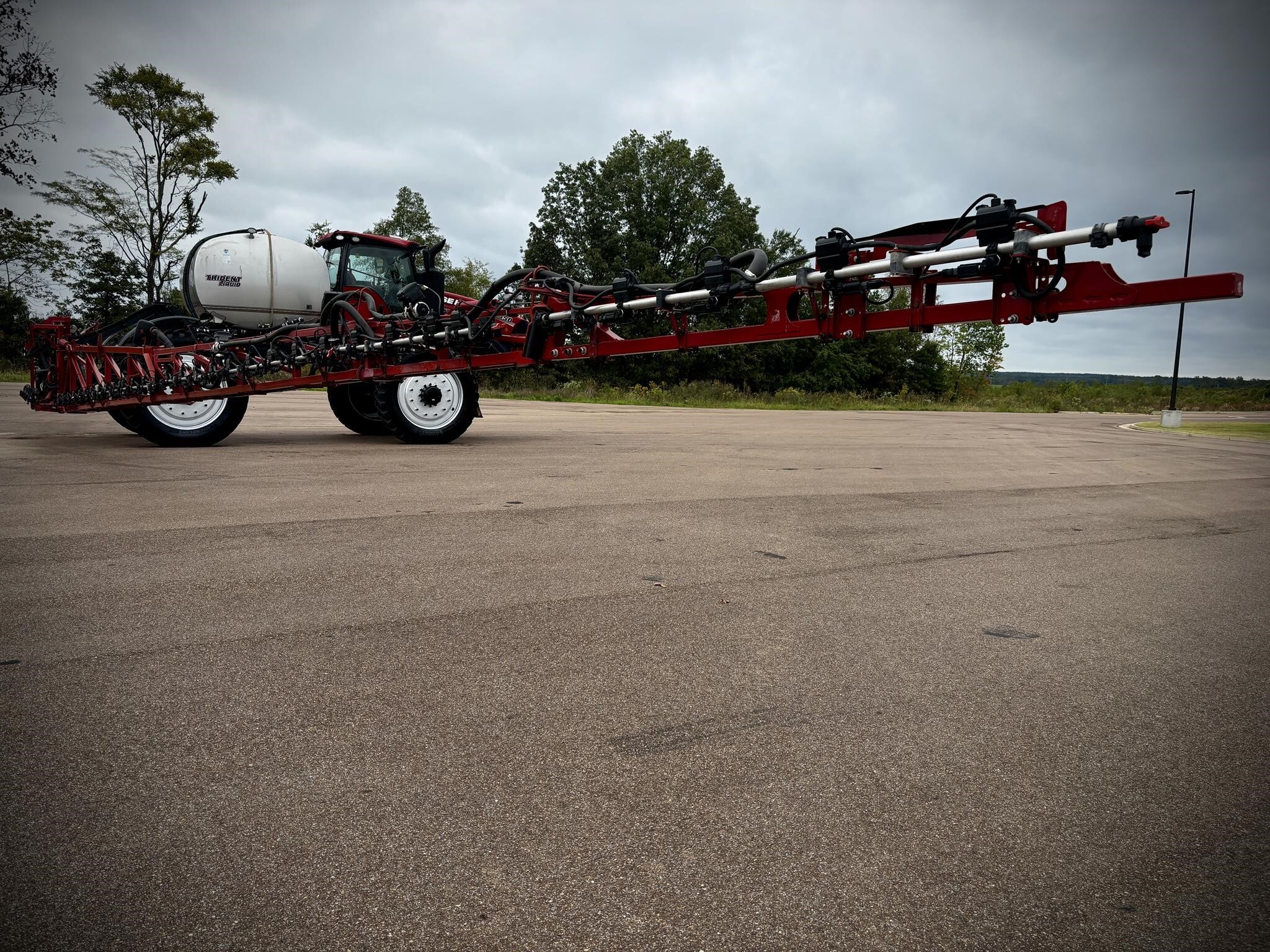 2019 Case IH TRIDENT 5550 Self-Propelled Sprayer