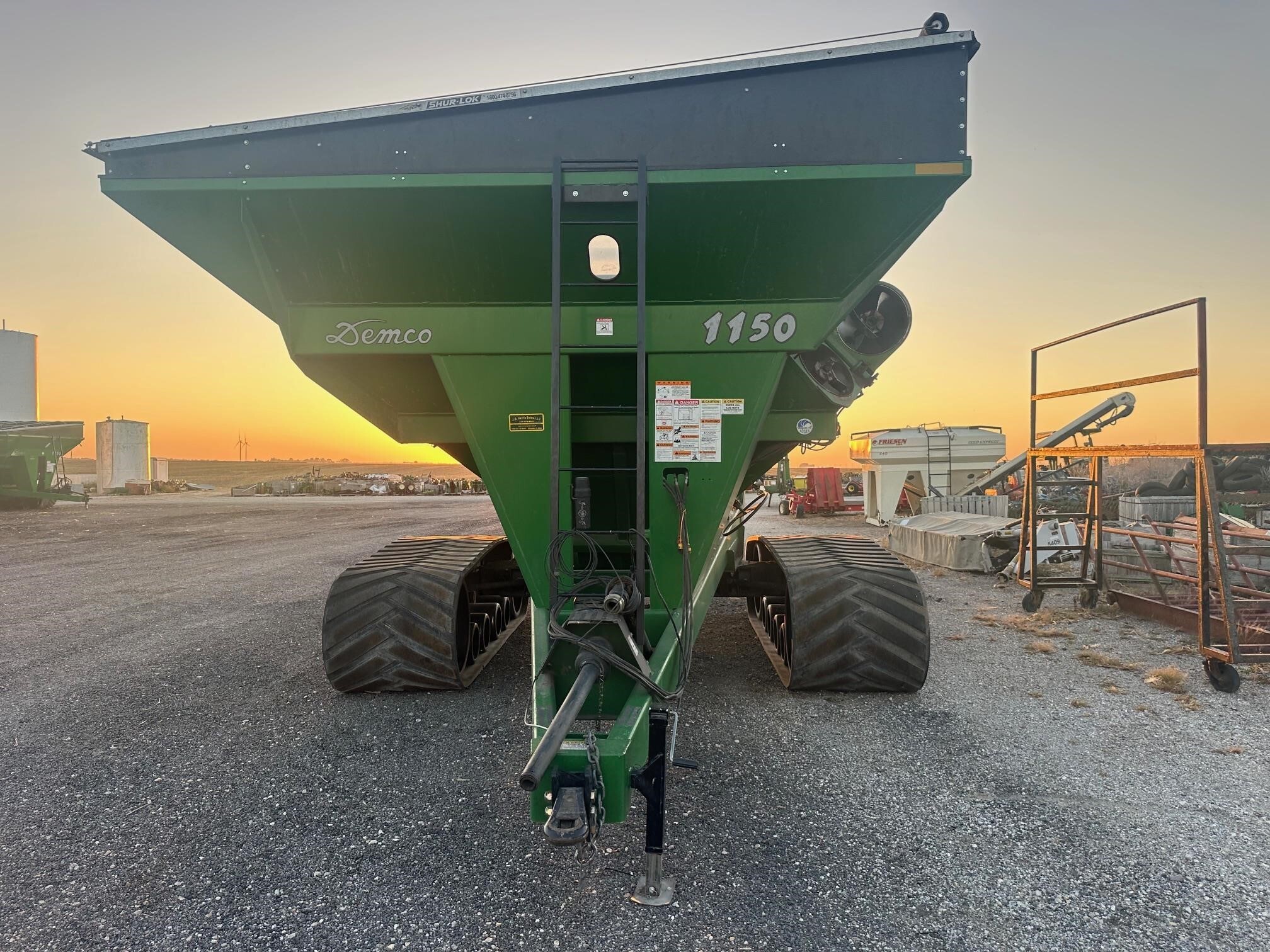 2014 Demco 1150 Grain Cart