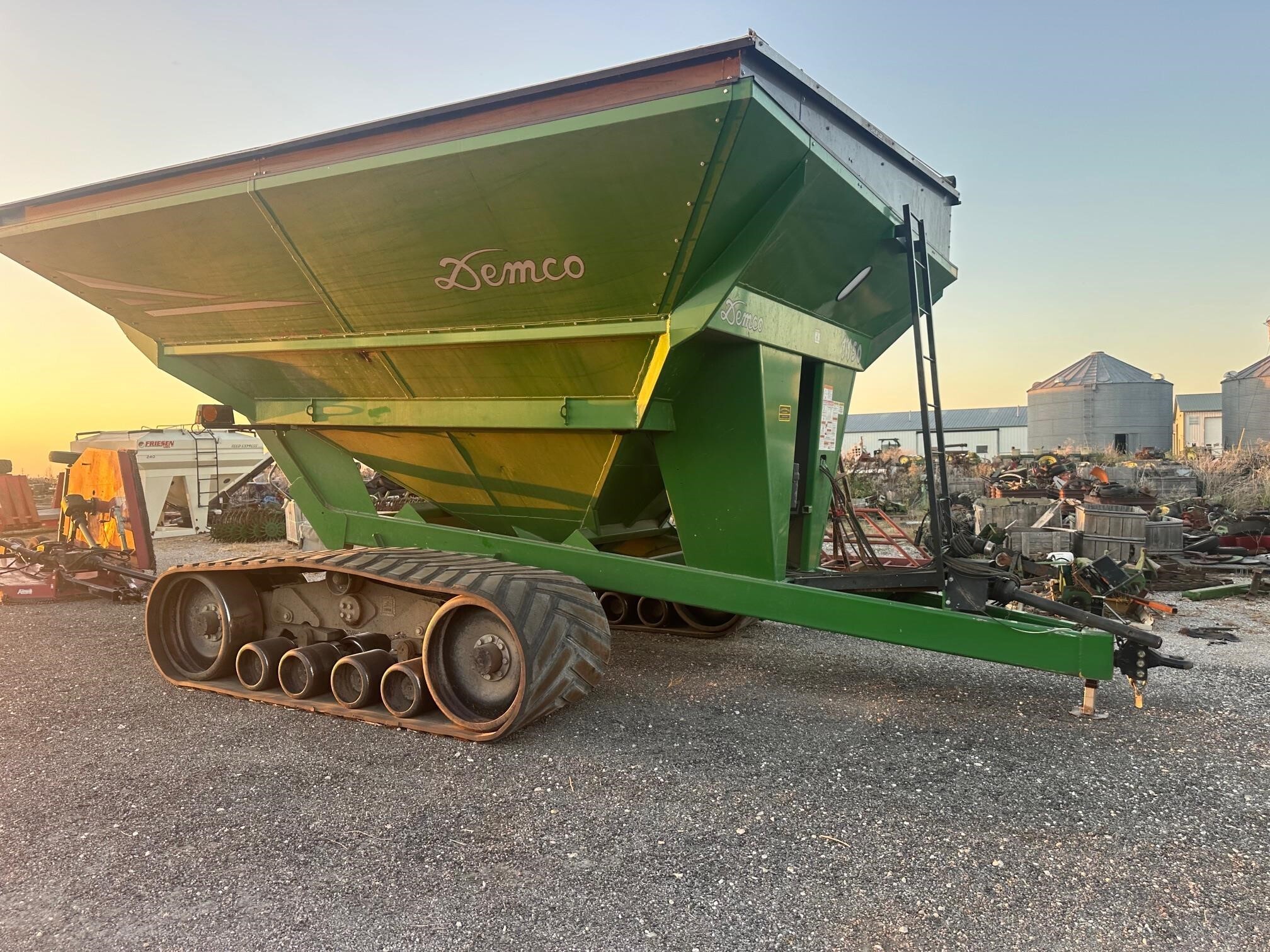 2014 Demco 1150 Grain Cart