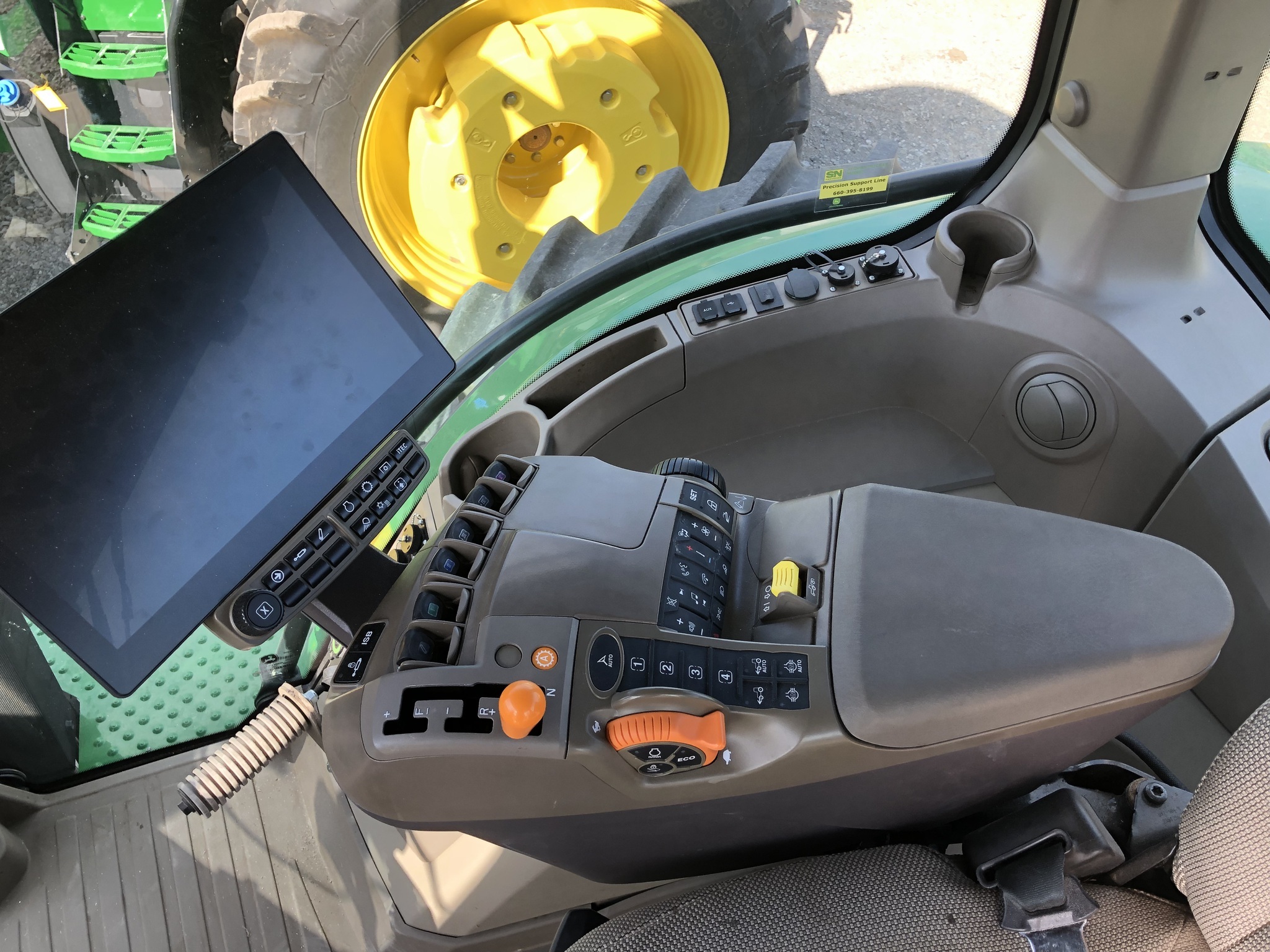 2024 John Deere 8R 250 Tractor