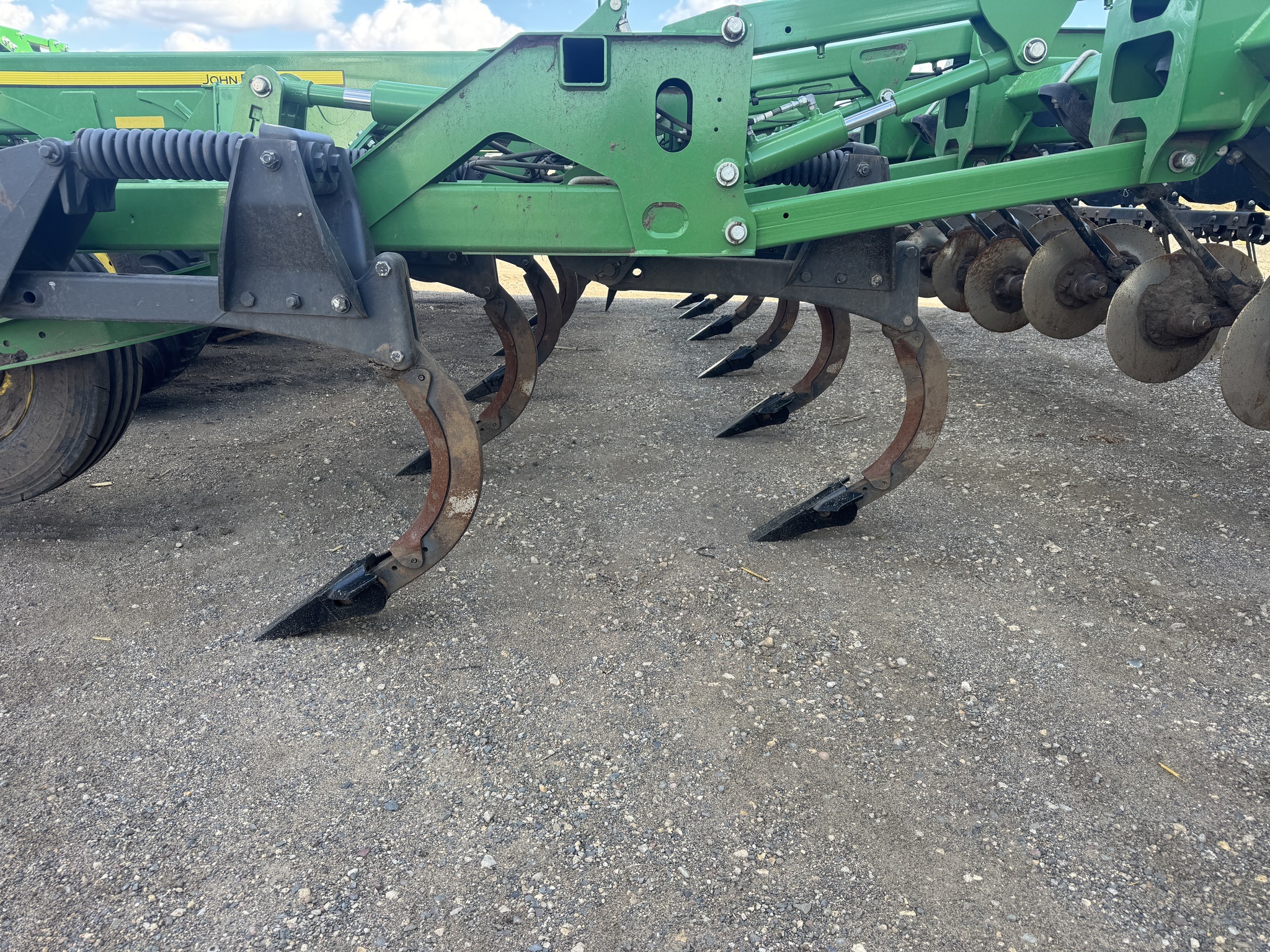2023 John Deere 2730 In-Line Ripper