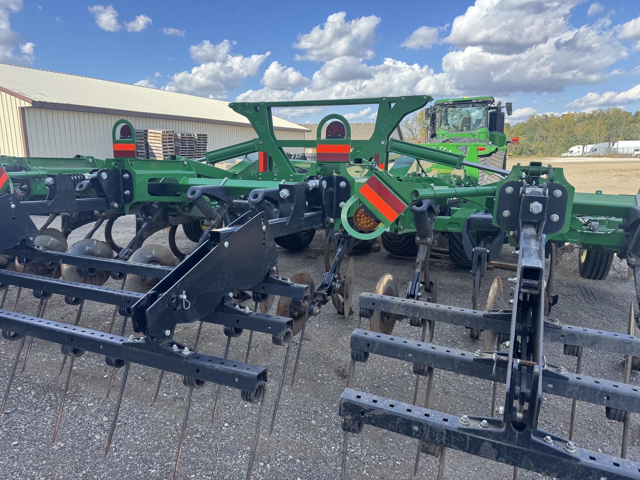 2023 John Deere 2730 In-Line Ripper