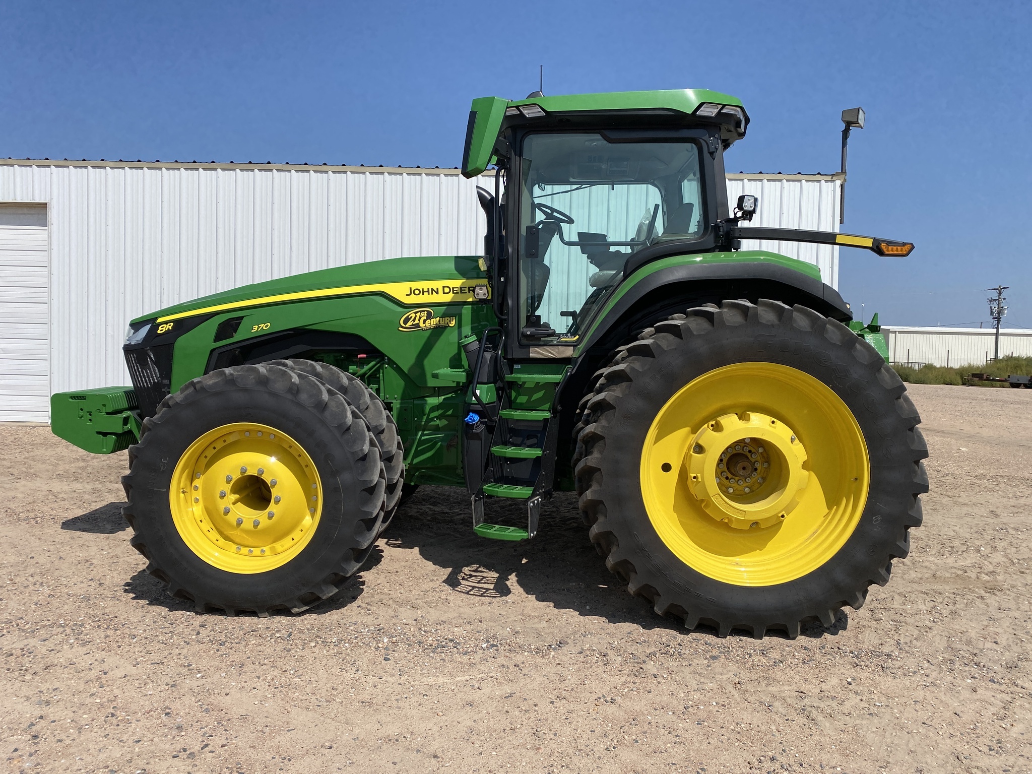 2024 John Deere 8R 370 Tractor