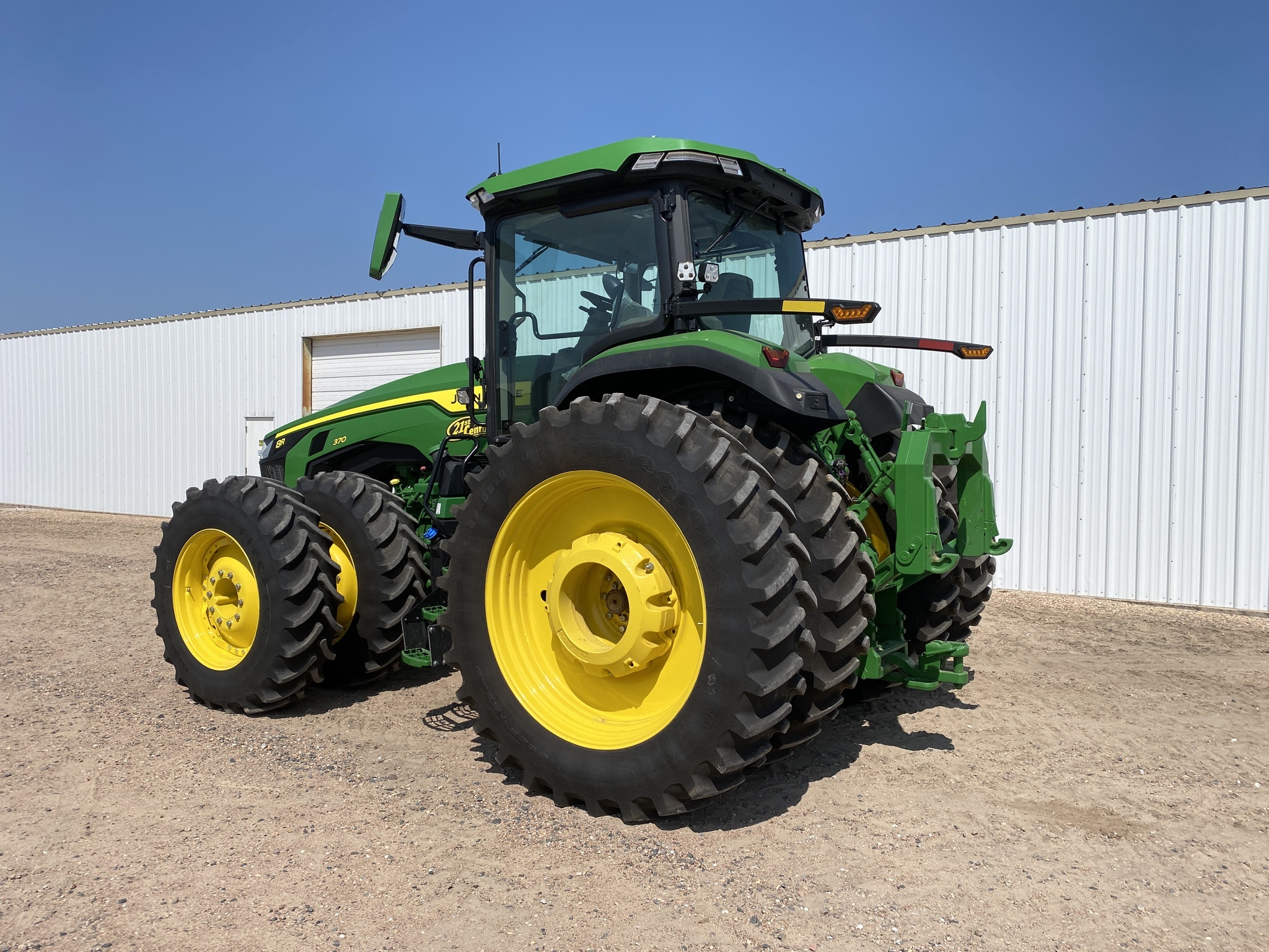 2024 John Deere 8R 370 Tractor