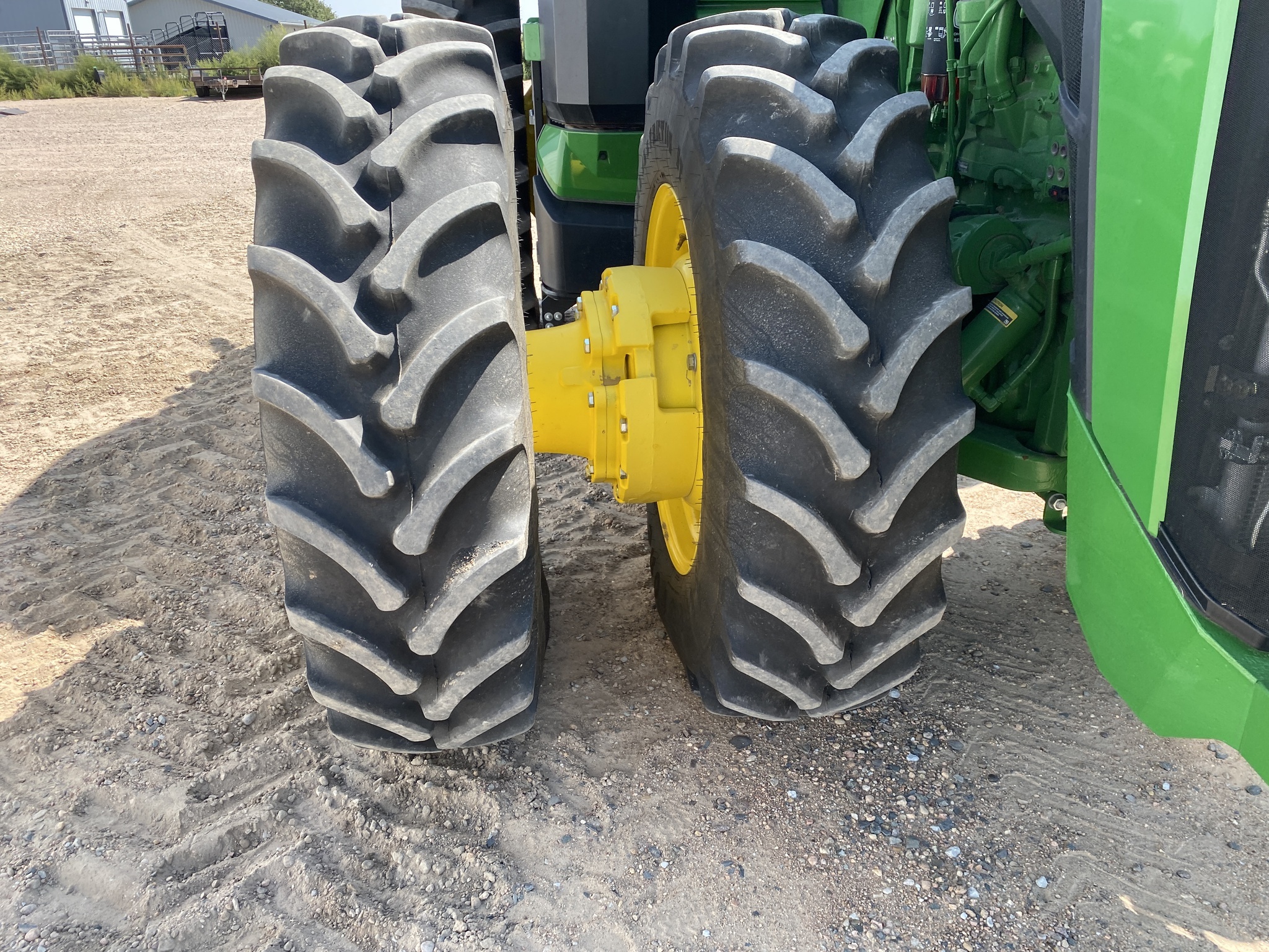 2024 John Deere 8R 370 Tractor