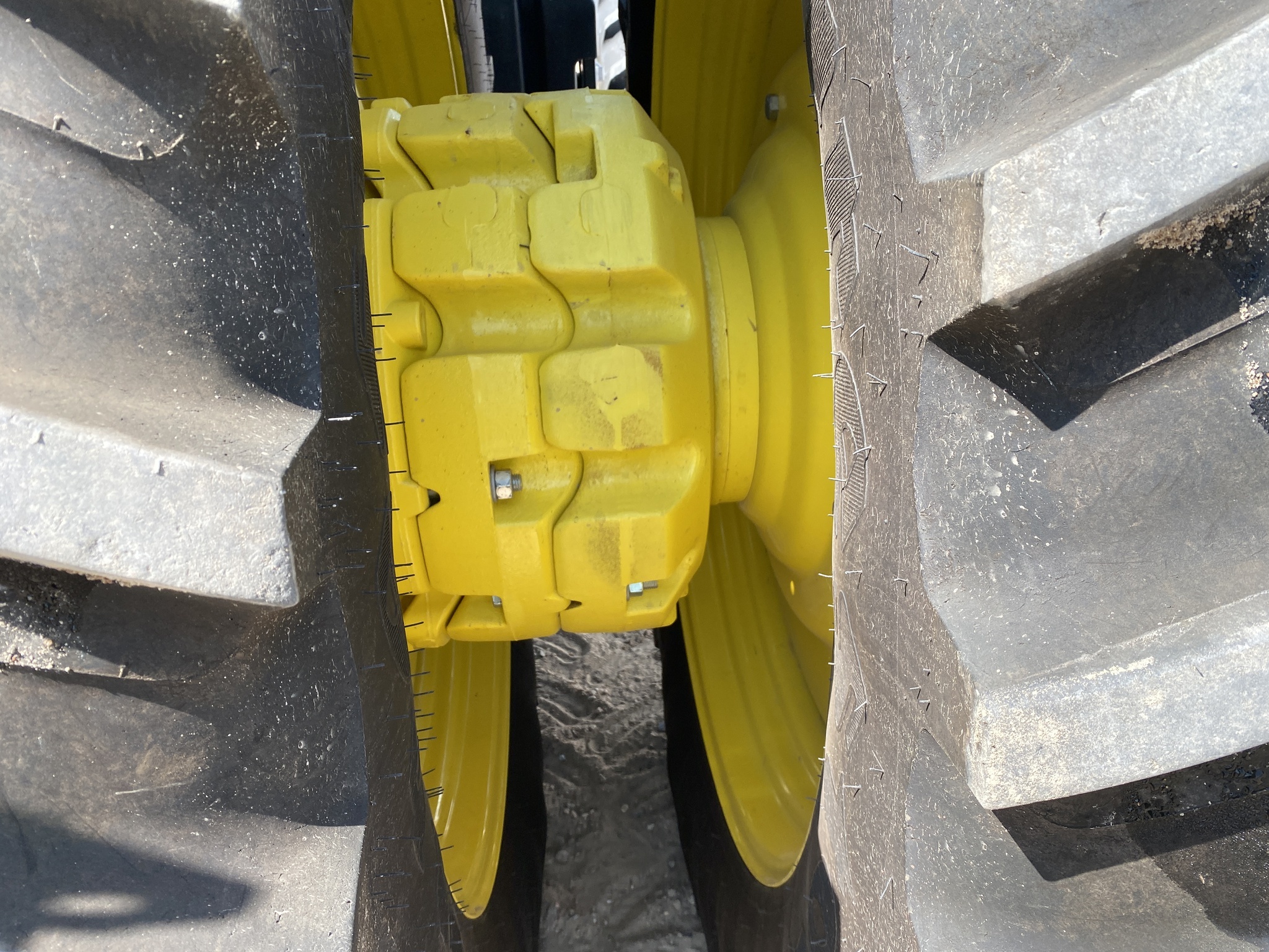 2024 John Deere 8R 370 Tractor