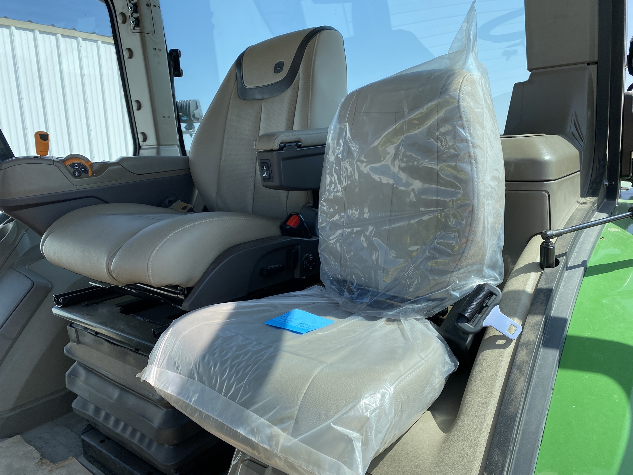 2024 John Deere 8R 370 Tractor