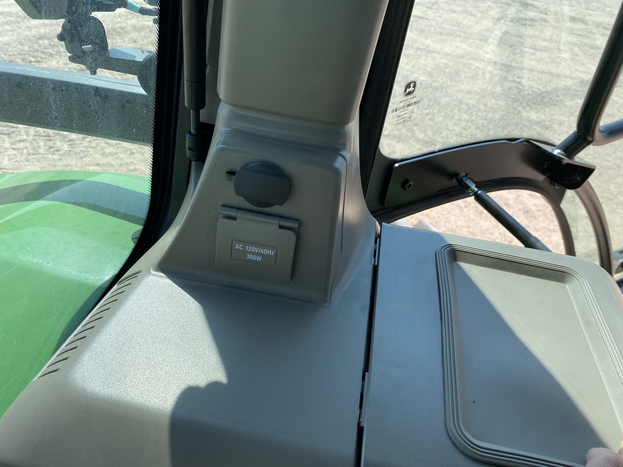 2024 John Deere 8R 370 Tractor