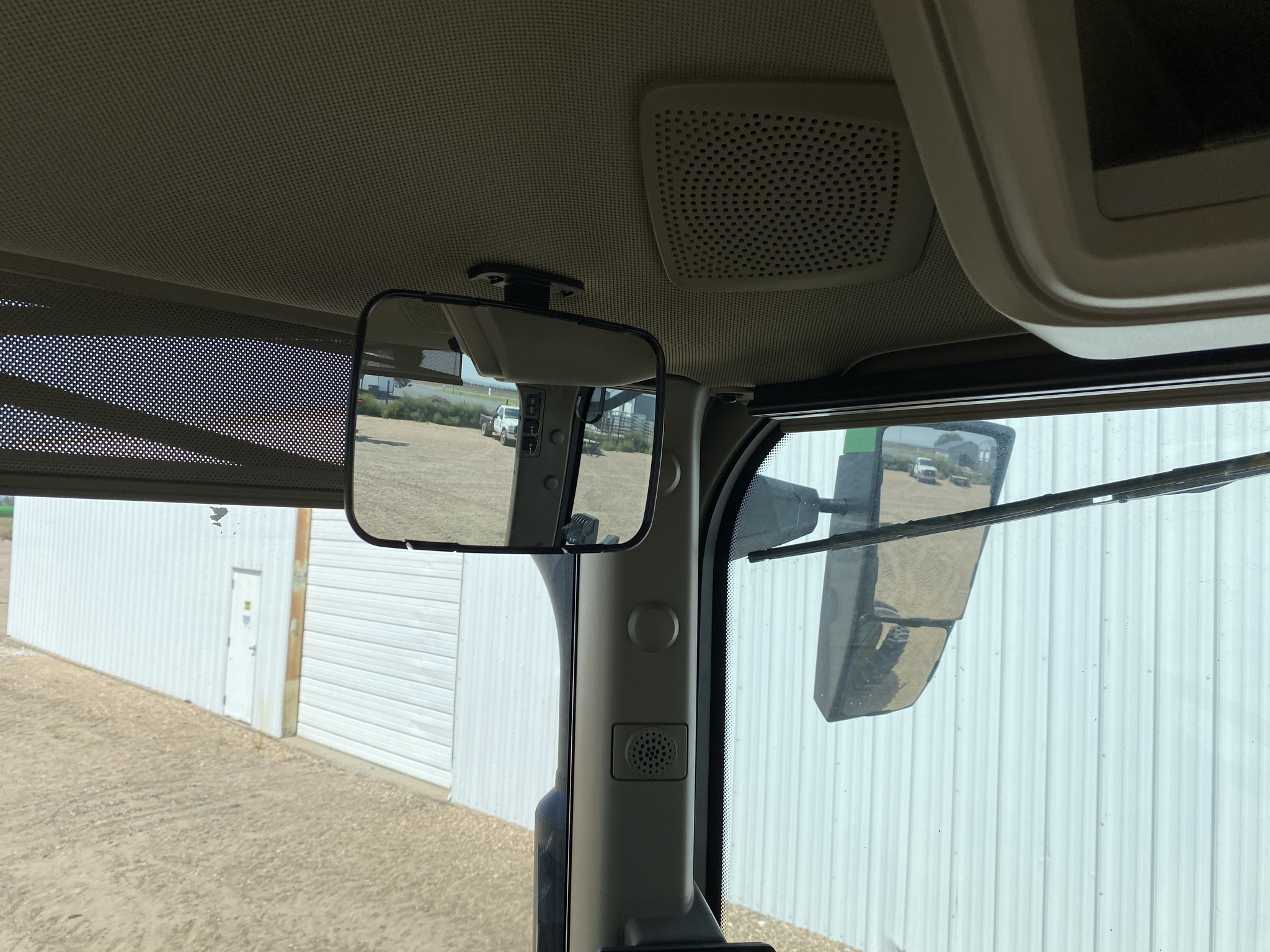 2024 John Deere 8R 370 Tractor