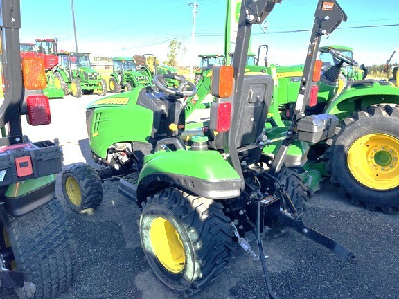 2017 John Deere 1023E Tractor