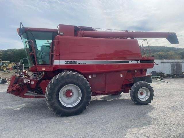 2004 Case IH 2388 Combine