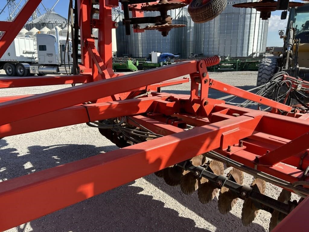 2013 Krause Excelerator 8000 Vertical Tillage