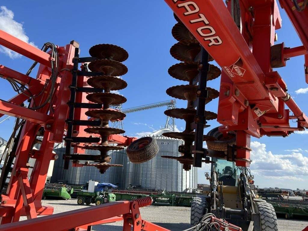 2013 Krause Excelerator 8000 Vertical Tillage
