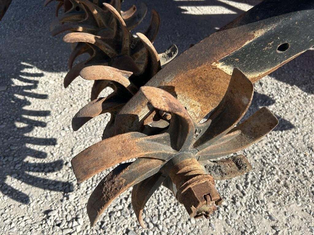 2013 Krause Excelerator 8000 Vertical Tillage