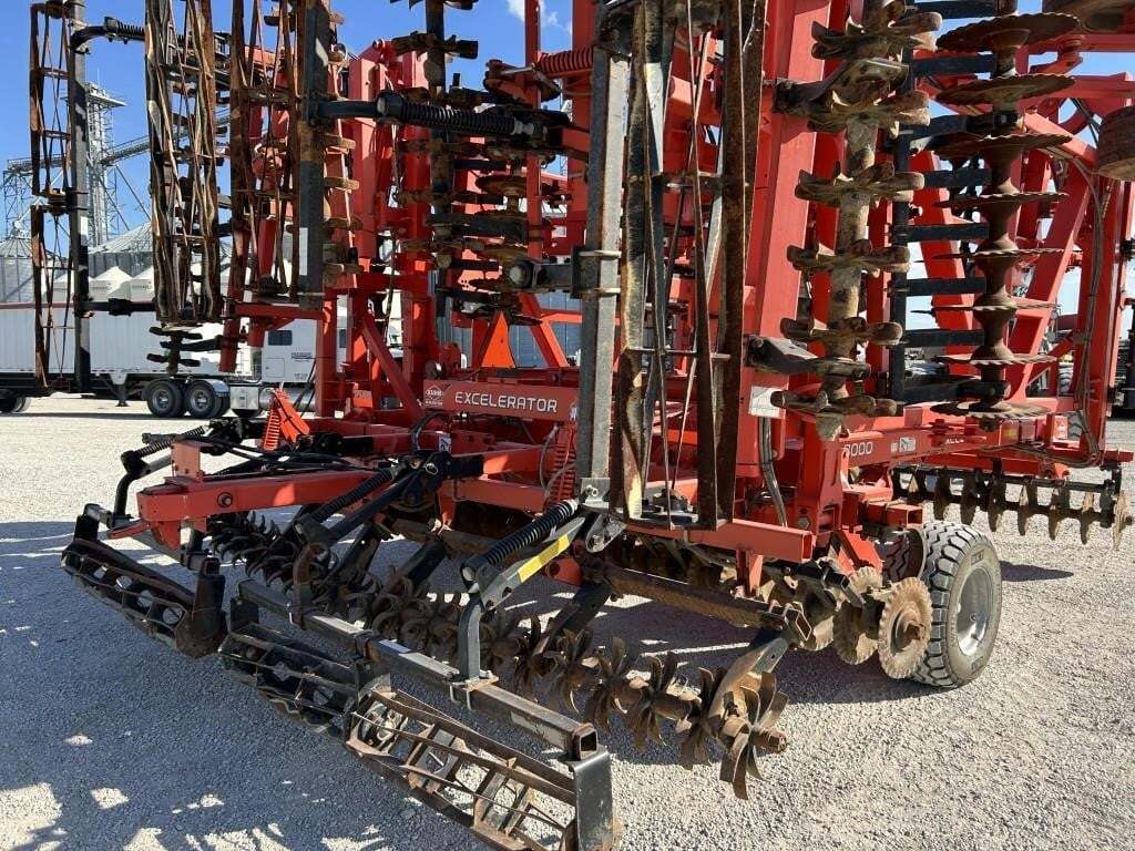 2013 Krause Excelerator 8000 Vertical Tillage