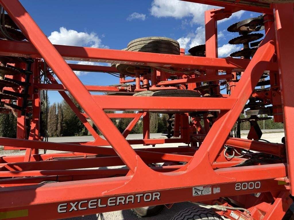 2013 Krause Excelerator 8000 Vertical Tillage