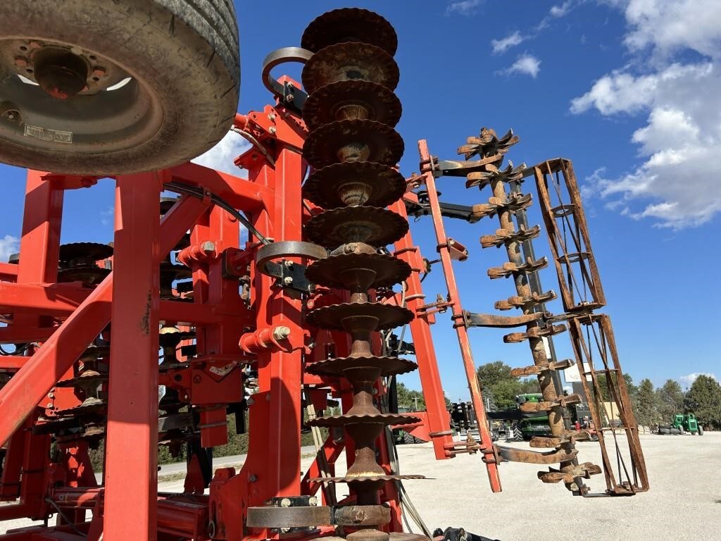2013 Krause Excelerator 8000 Vertical Tillage