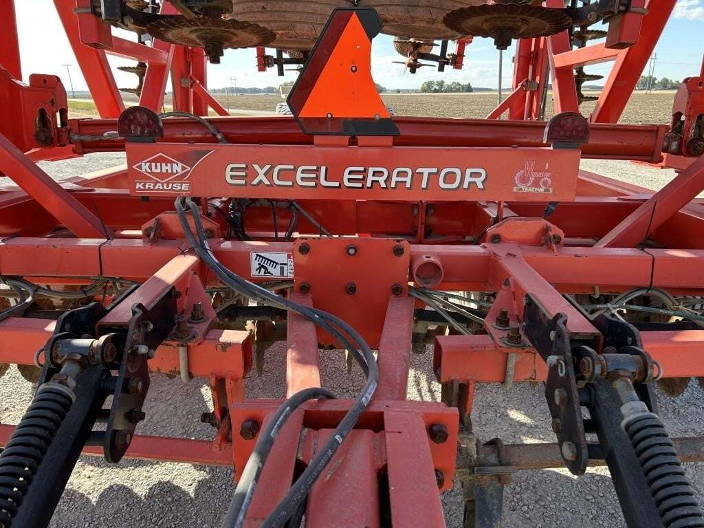 2013 Krause Excelerator 8000 Vertical Tillage