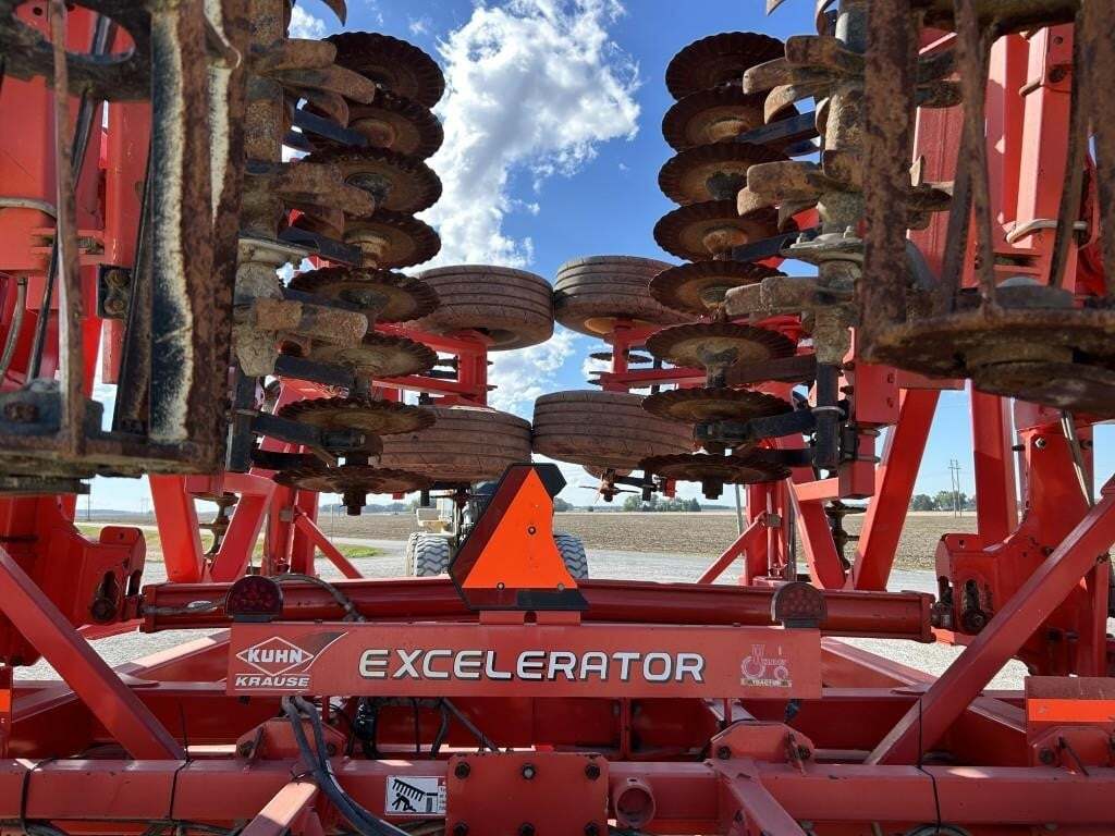 2013 Krause Excelerator 8000 Vertical Tillage