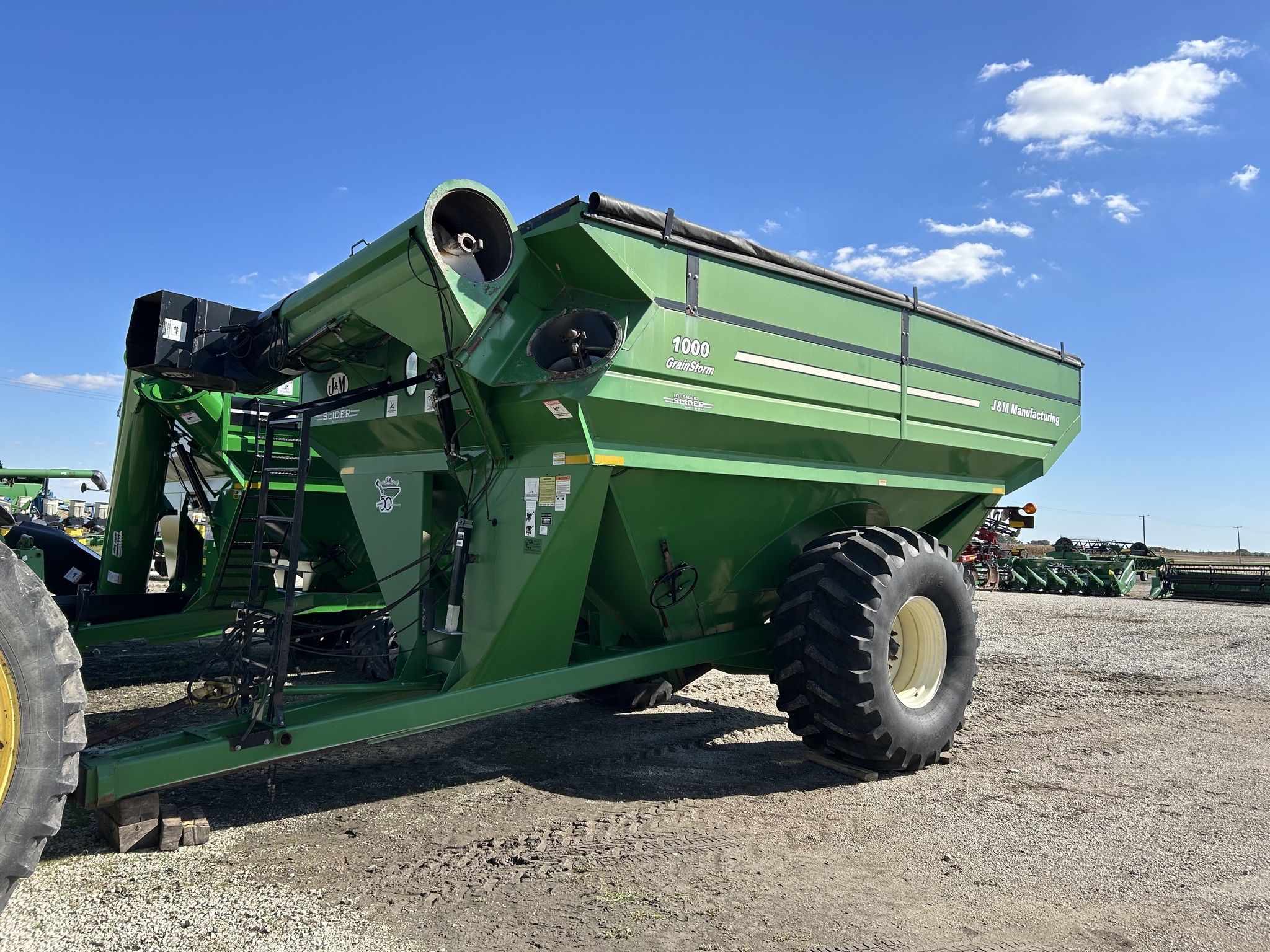 2010 J&M 1000-20 Grain Cart