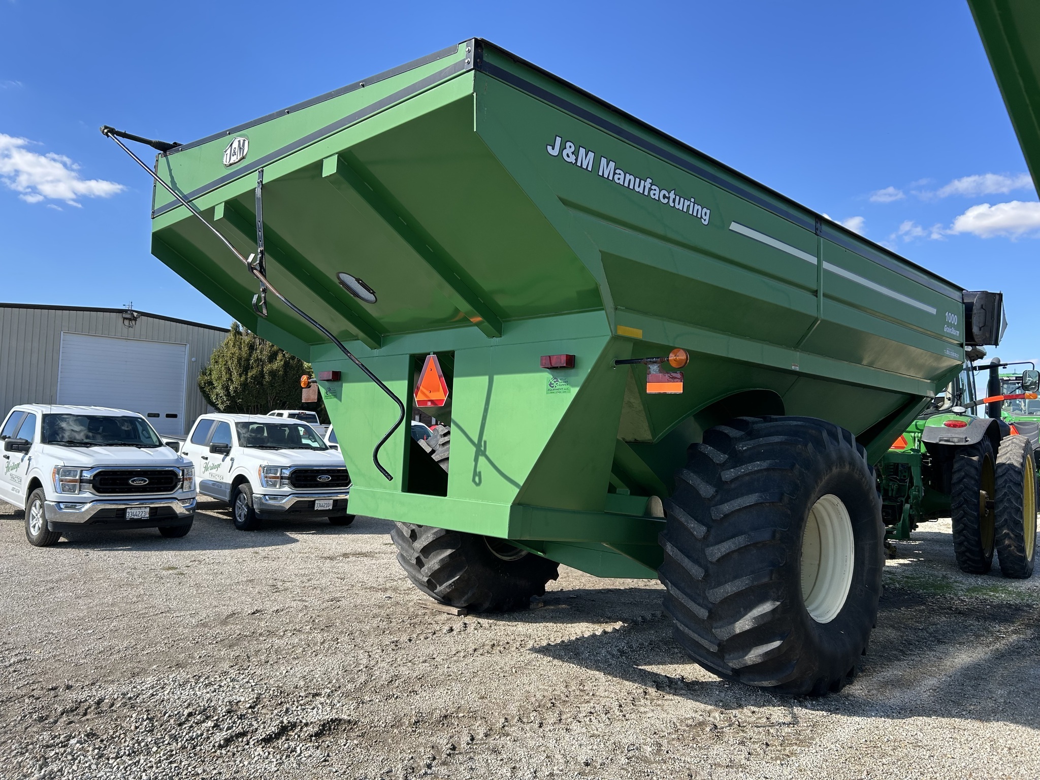 2010 J&M 1000-20 Grain Cart