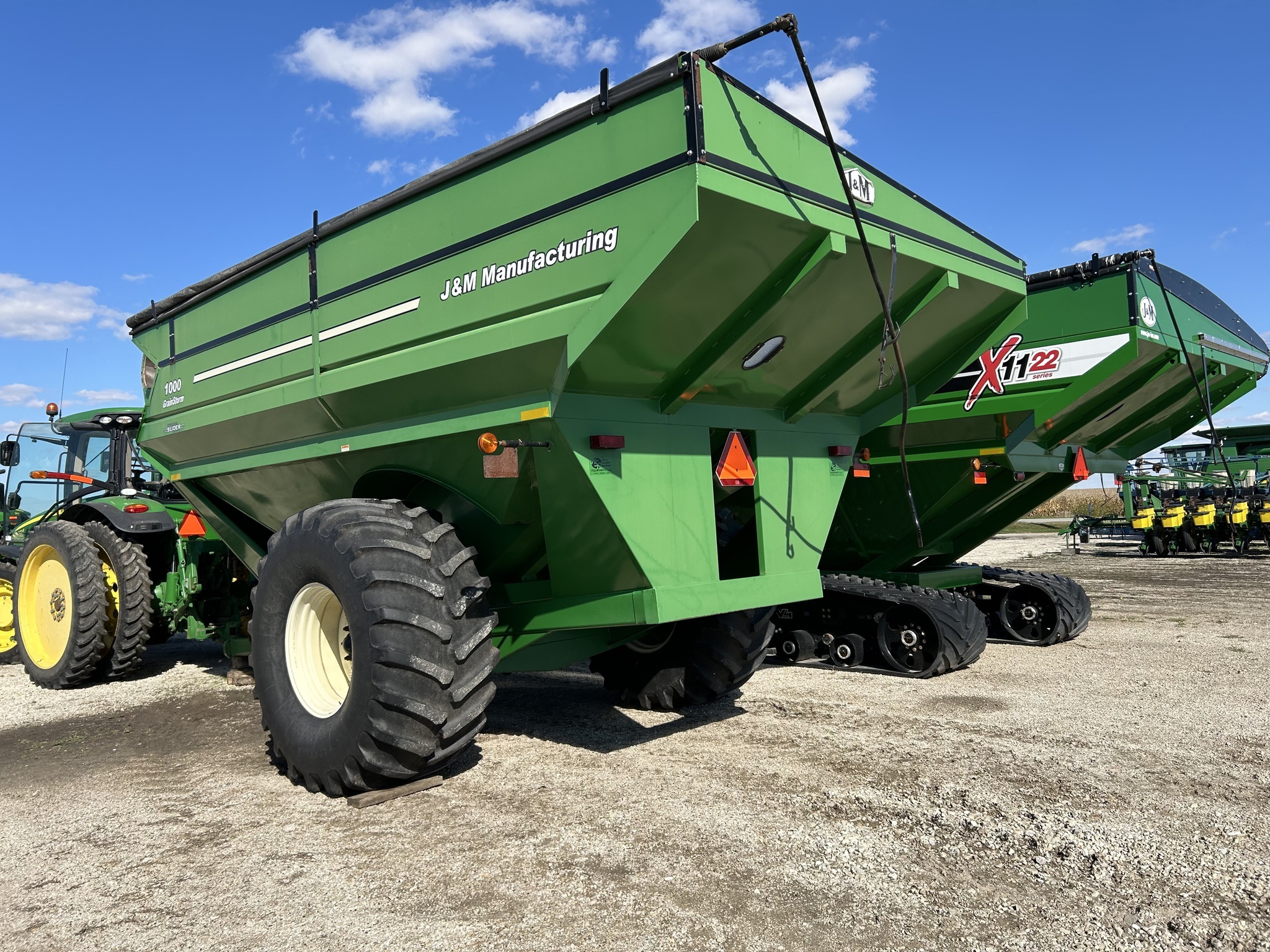 2010 J&M 1000-20 Grain Cart